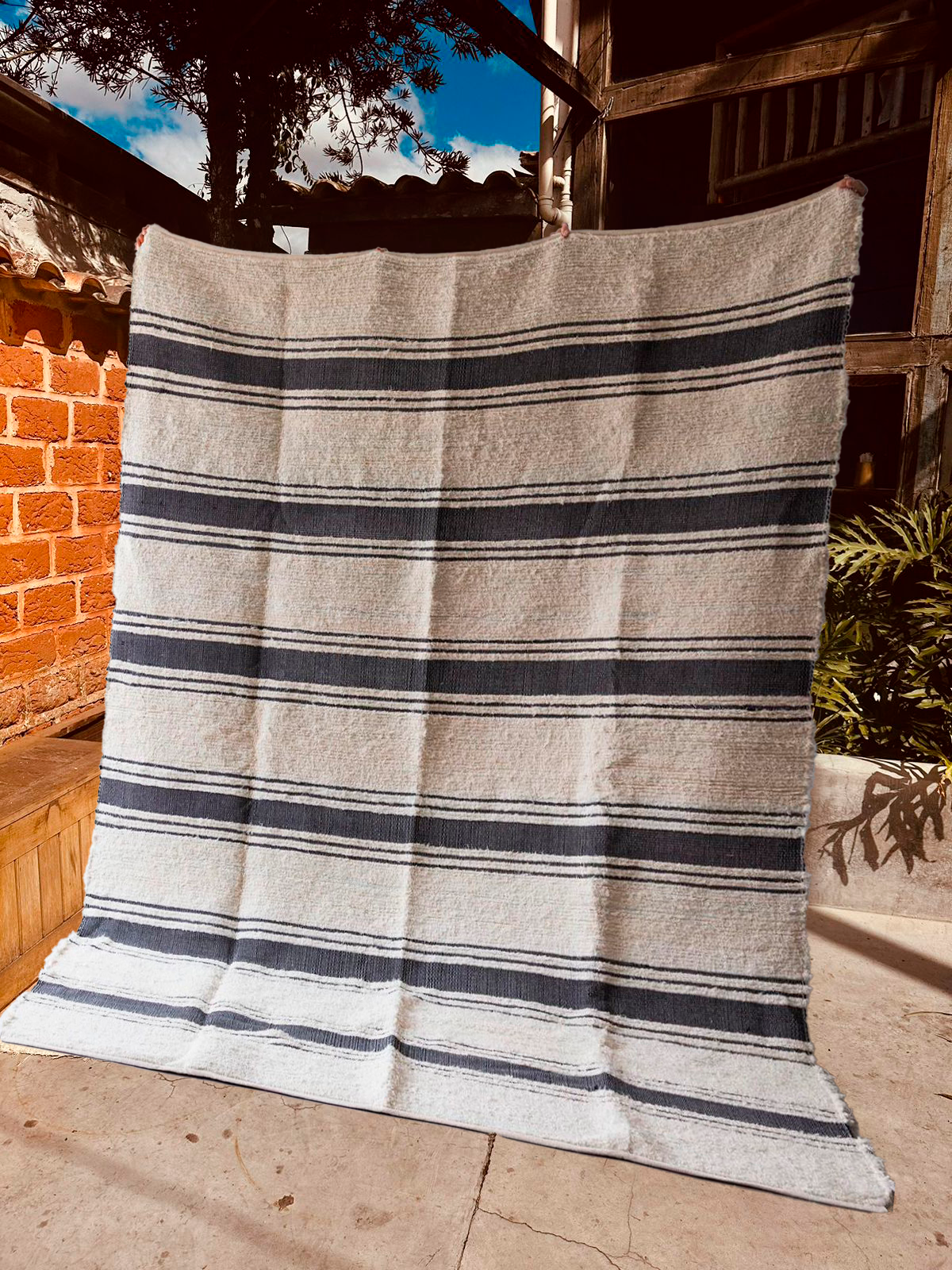 Tapete Algodão Bordado Listrado Chic Preto 1,50x2,00m