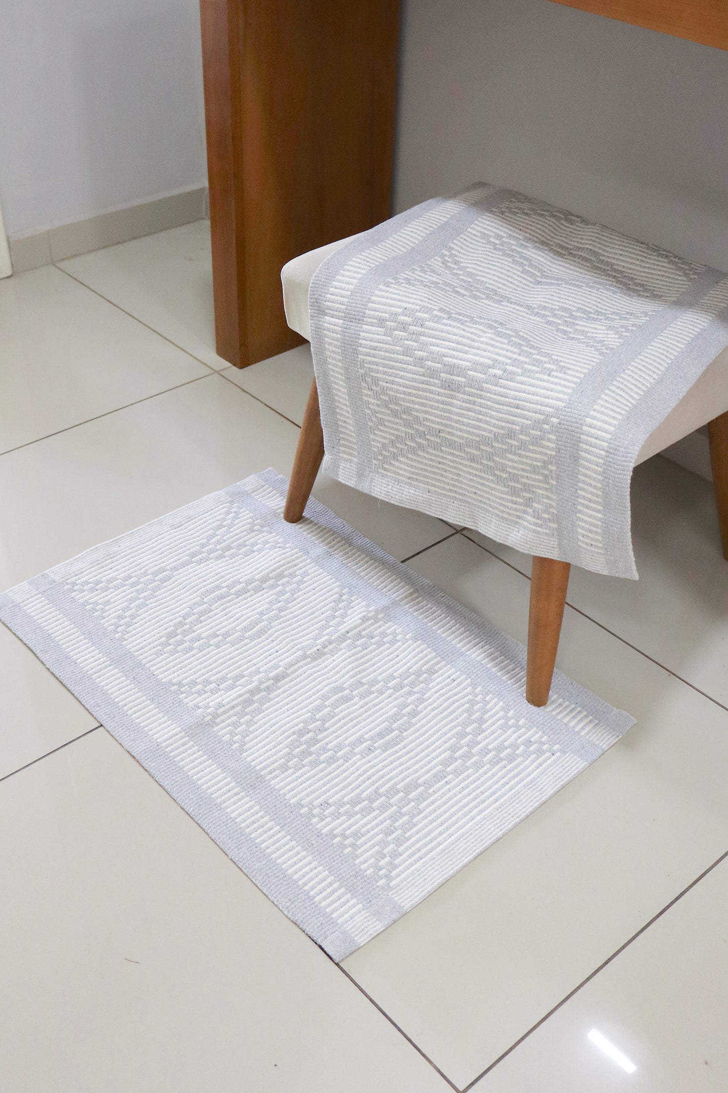Tapete 46X67cm Egito Cinza