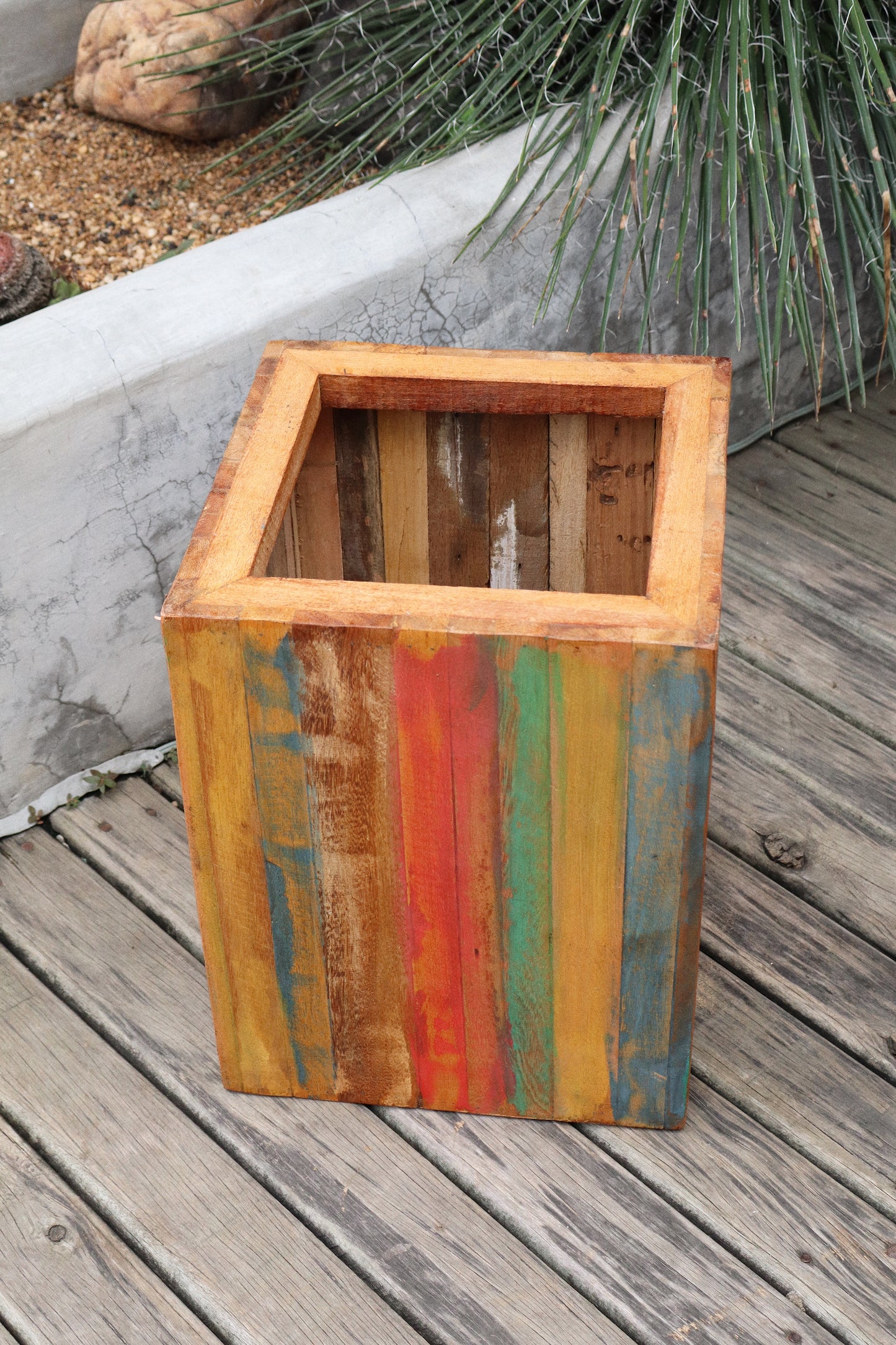 Banco Quadrado Ripado Colorido