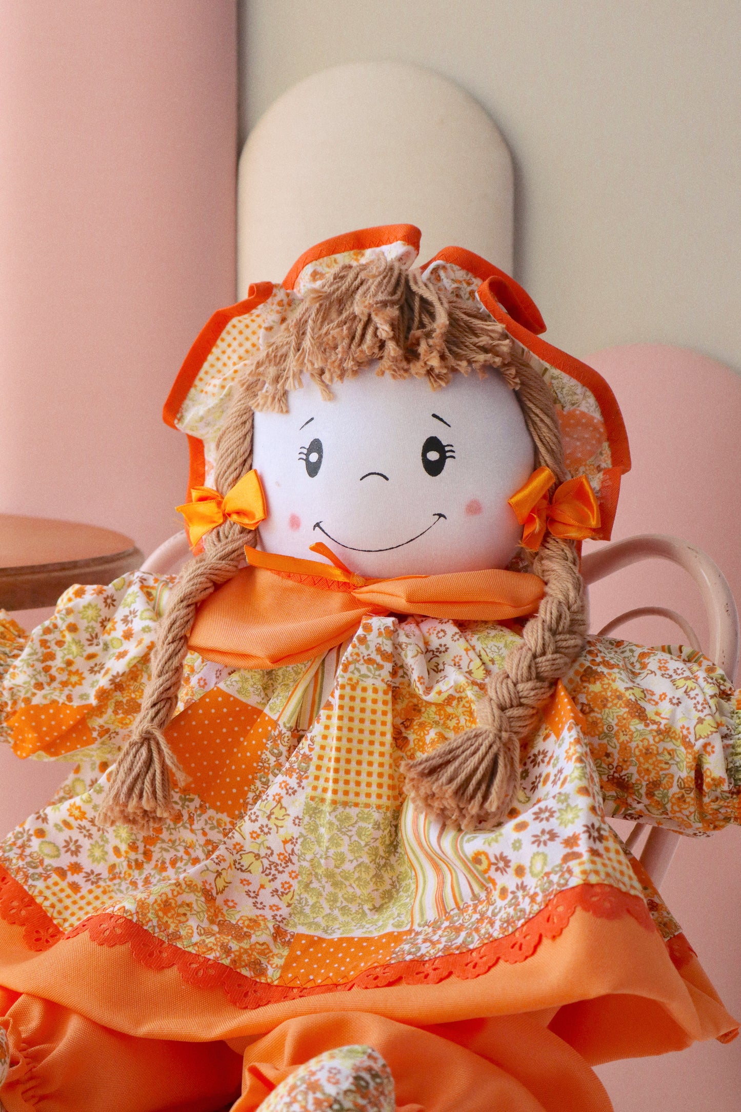 Boneca de Pano Florzinhas Laranja G