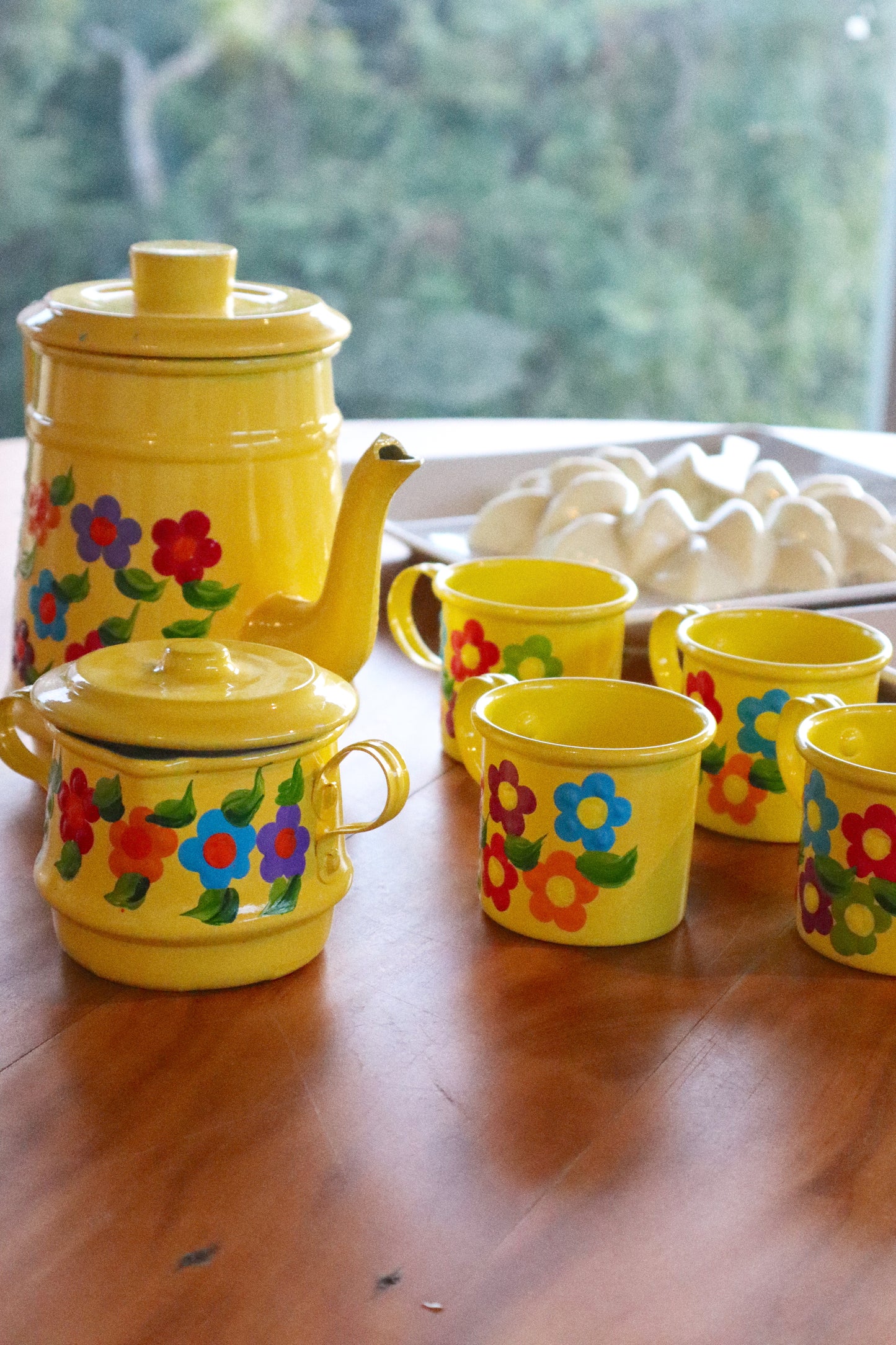 Kit 6 Peças Alumínio Pintado Amarelo - Bule, Açucareiro e 4 Canecas
