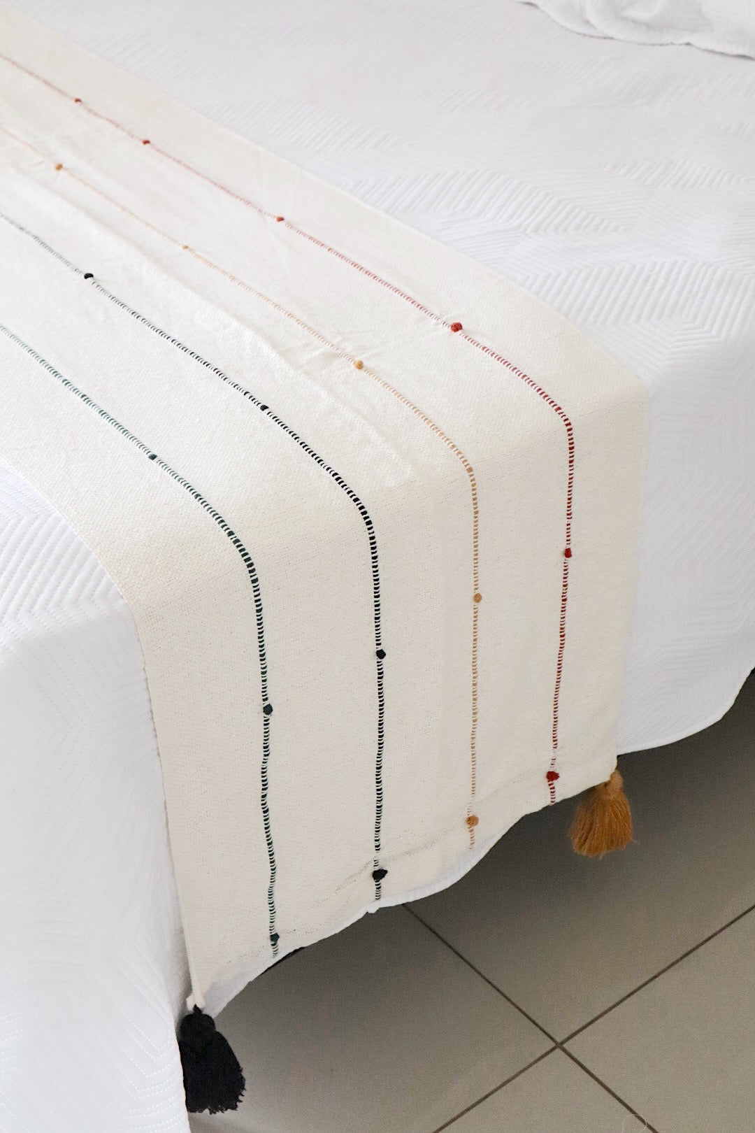 Peseira de Algodão com Pompom Colorida Boho 0,50x2,30m