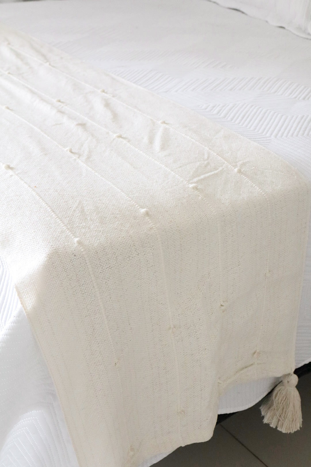 Peseira de Algodão com Pompom Cru Boho 0,50x2,30m