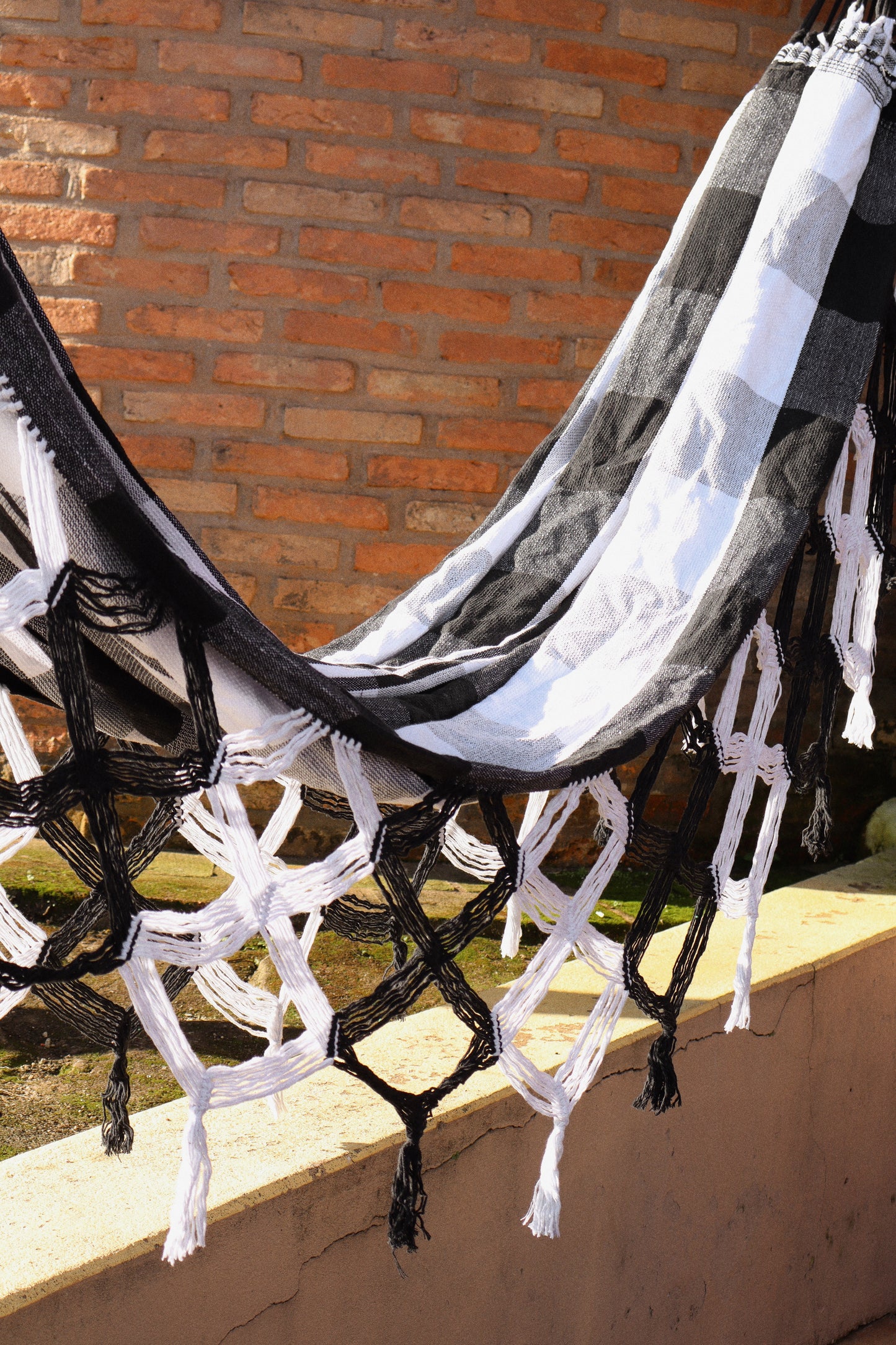 Rede De Descanso Luxo Lisa Preta e Branca