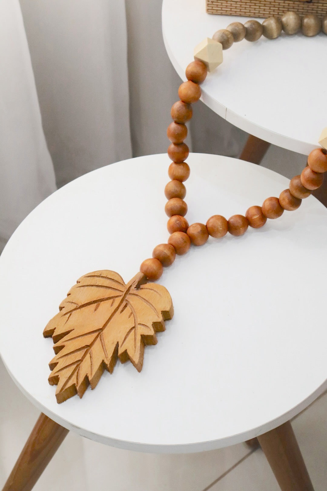 Colar / Terço de Mesa Médio Decorativo Folha Terracota