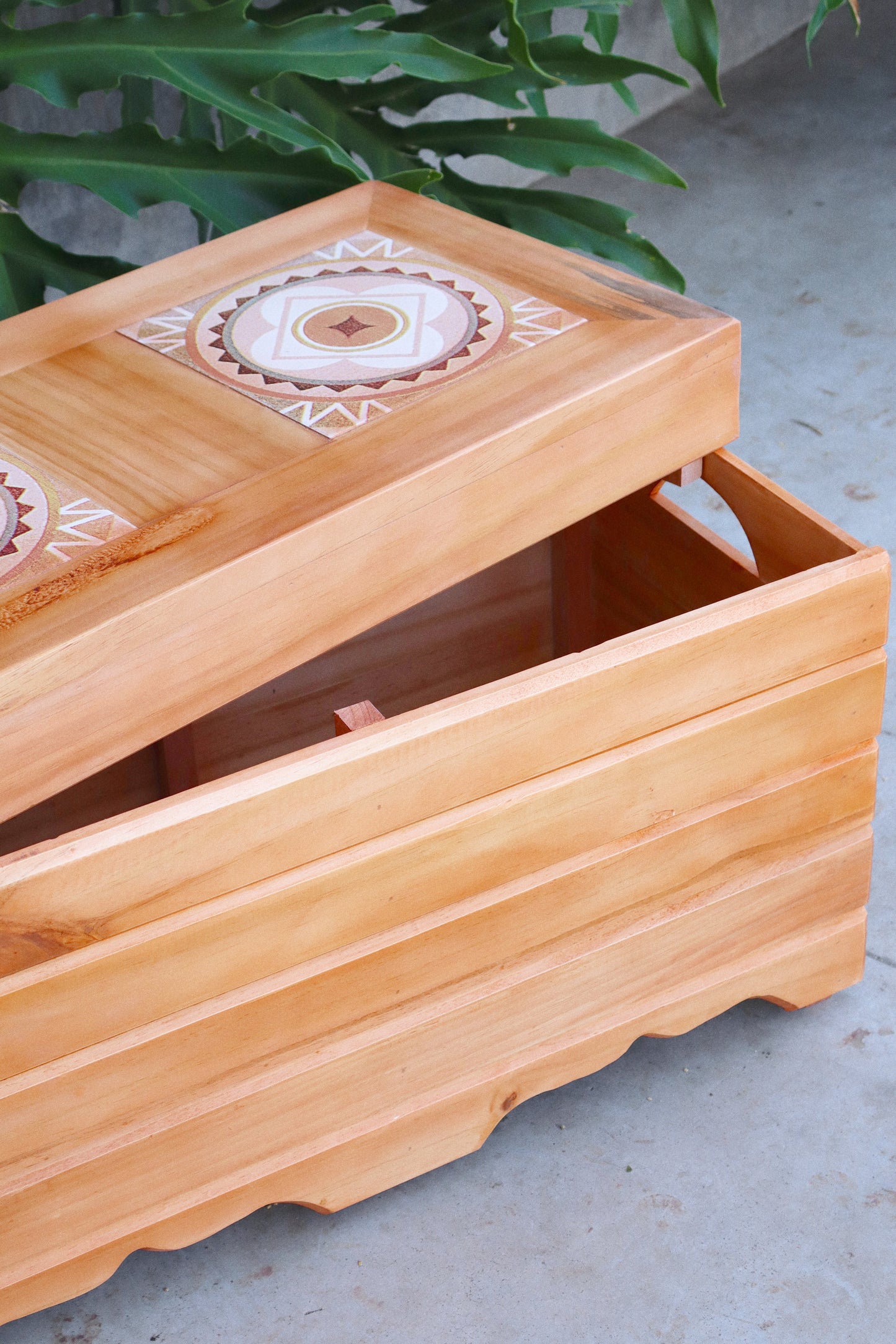 Banco Volpi Volpe com Bau com Ladrilho em Madeira de Demolição 2 Lugares