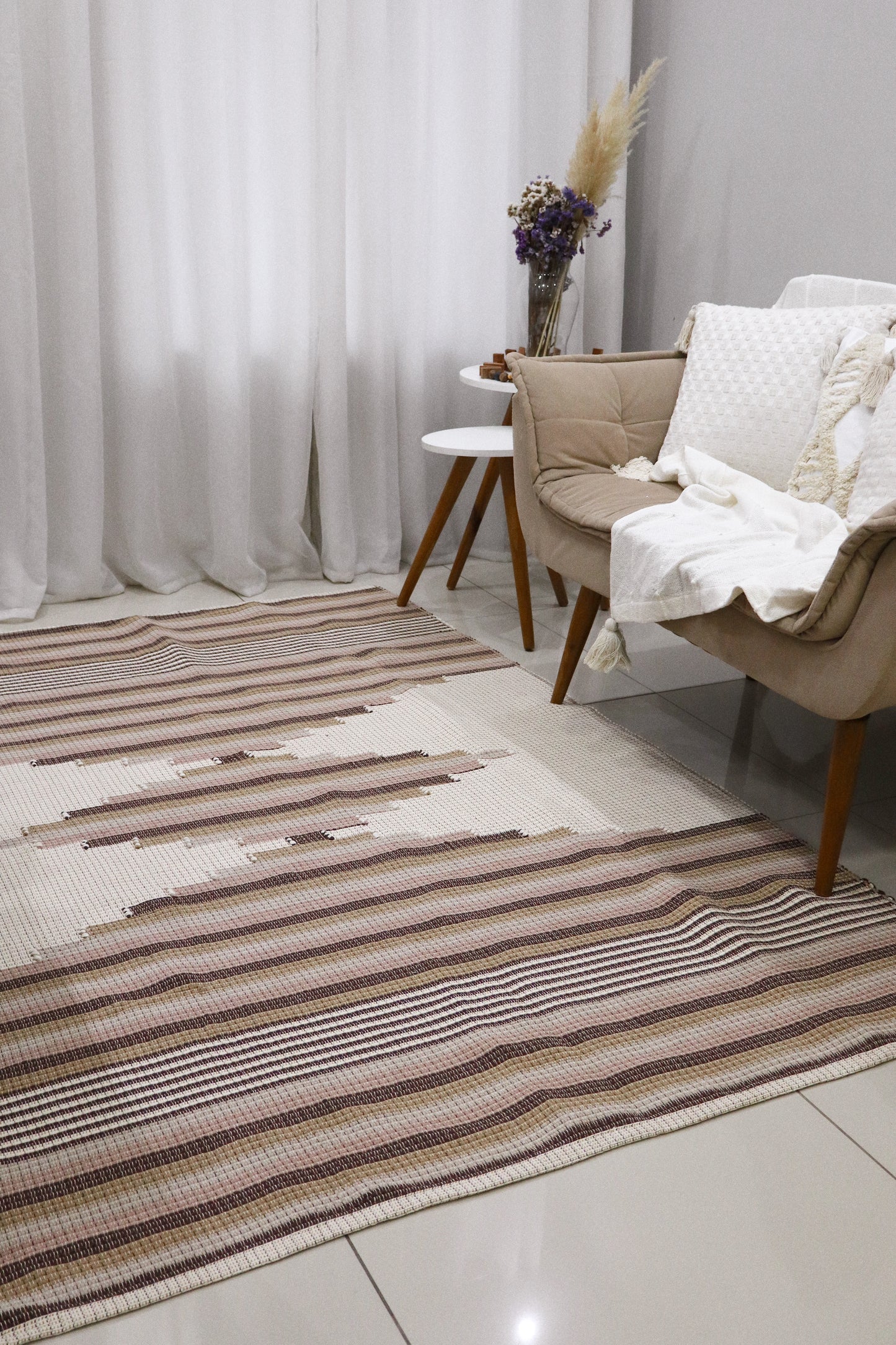 Tapete de Bico Linha Trabalhado Marrom 1,50x2,00m