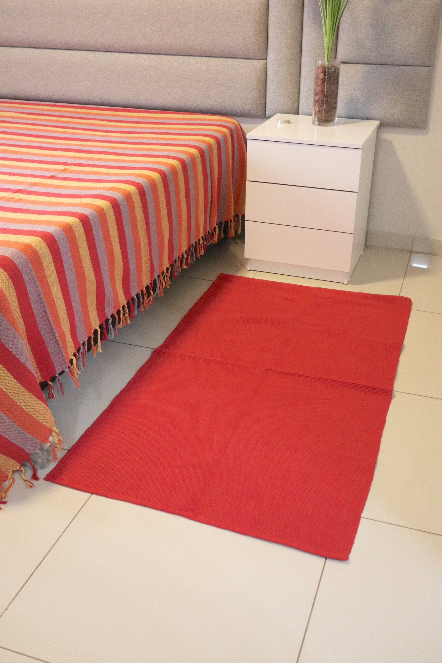 Tapete Médio Linha Liso Vermelho 0,90x1,50m