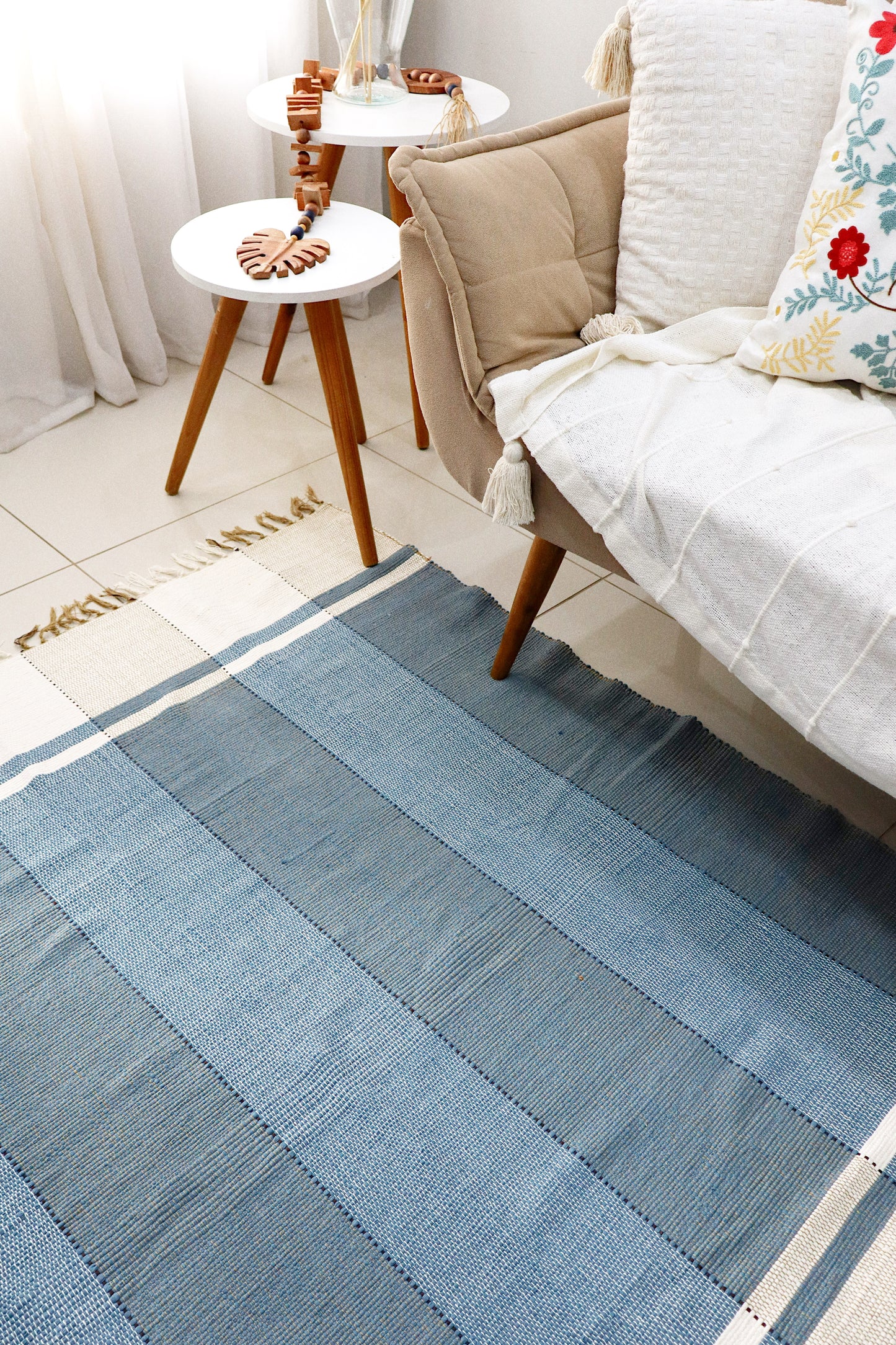 Tapete em Malha Moldura Azul Claro 1,50x1,50m