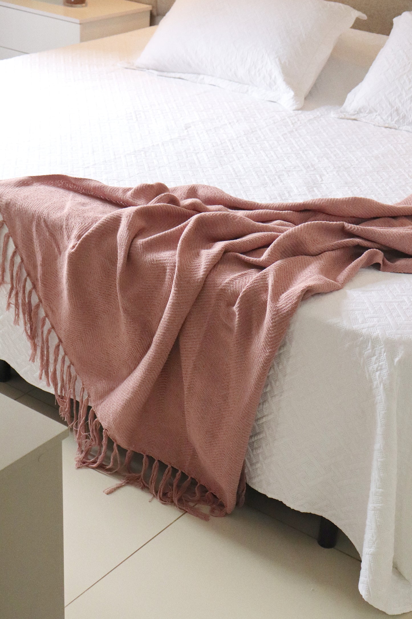 Manta para Sofá / Peseira Escama Boho Rosê 1,20mx1,80m