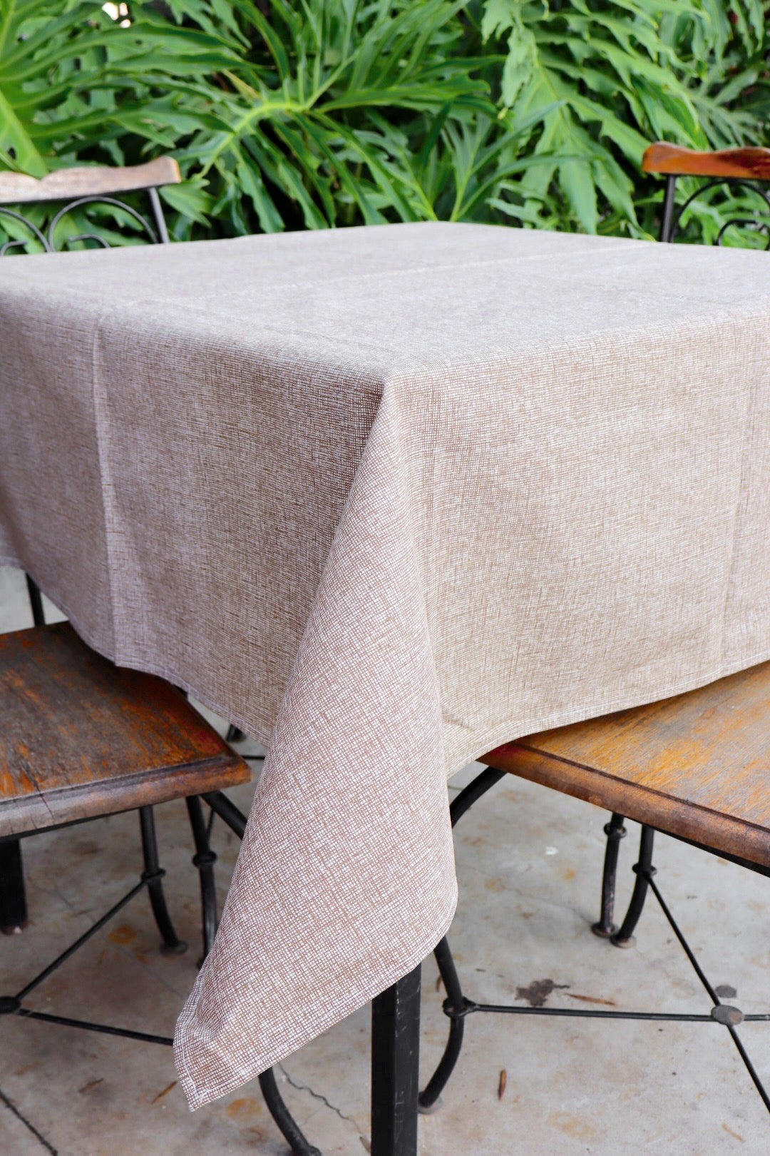 Toalha de Mesa Impermeável Mesclada Marrom 1,45mx1,5m