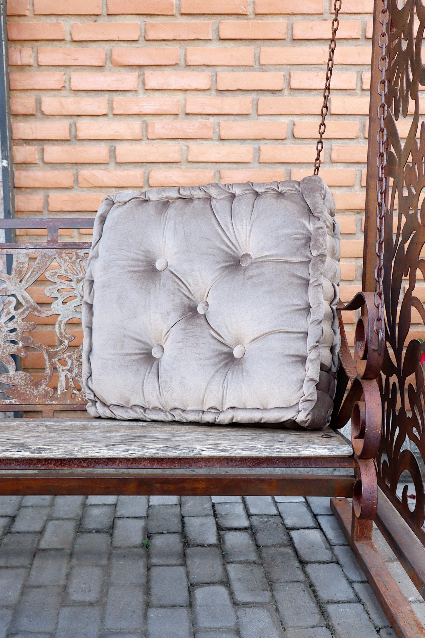 Almofada Futon Turca Suede Cinza 50x50x10cm