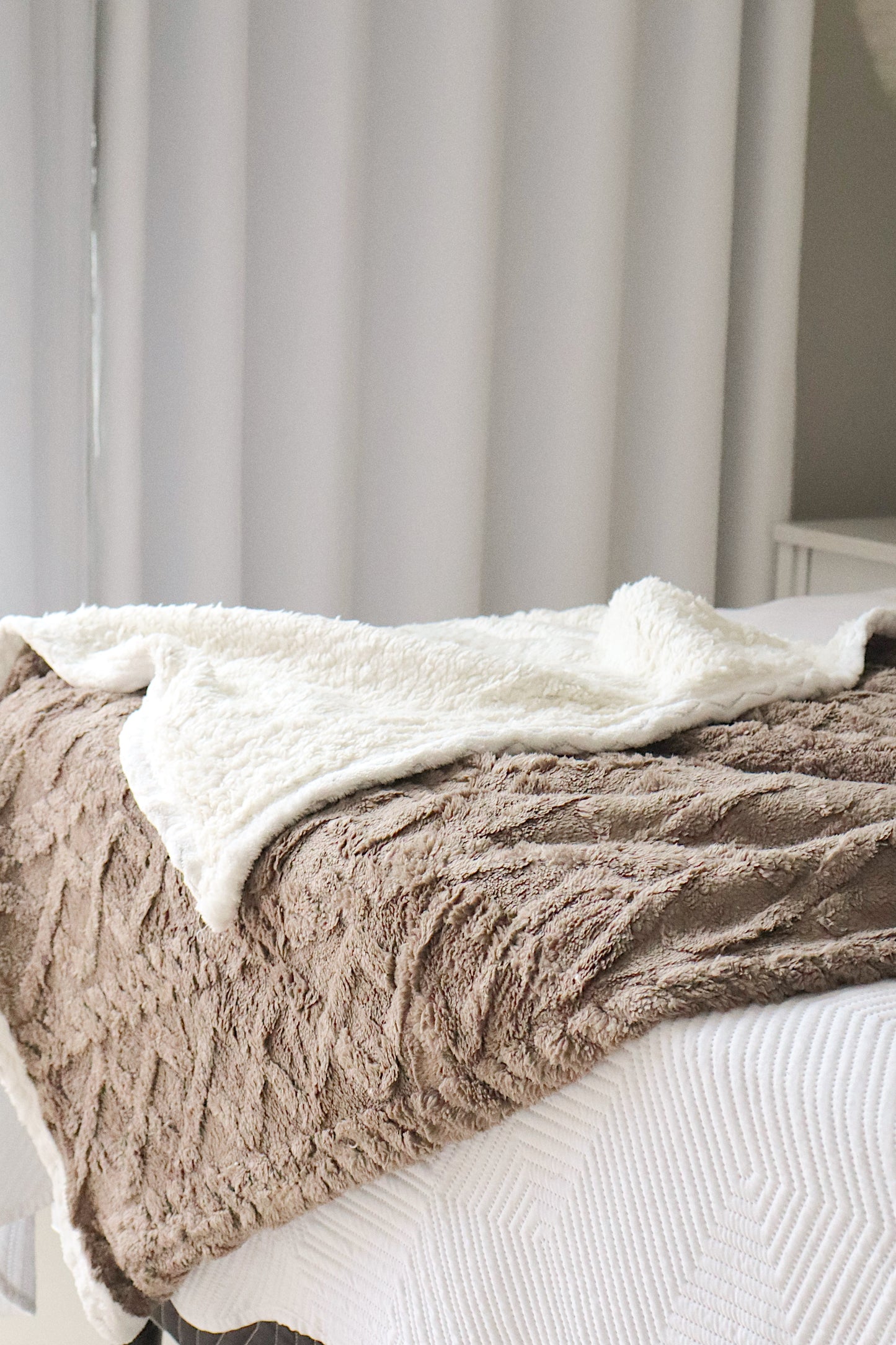 Manta Com Sherpa Glamour Casal Bege 1,90x2,10m