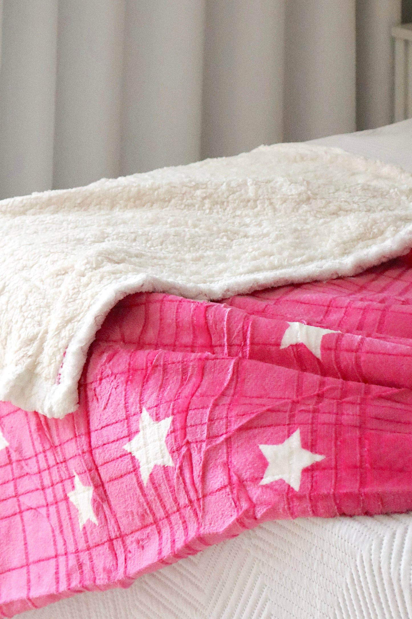 Manta Microfibra Sherpa Pelo Carneiro Estrela Rosa