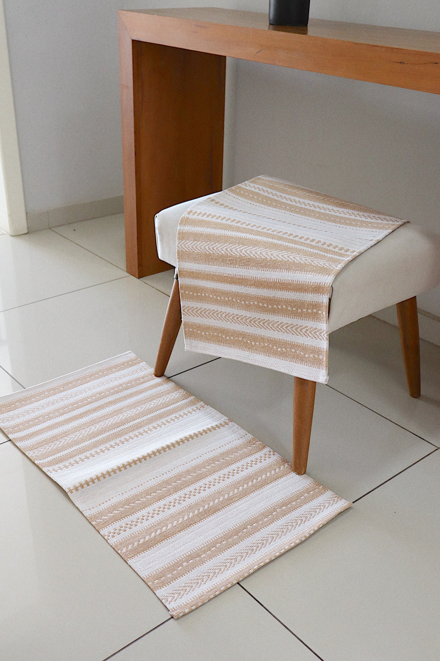 Tapete 42x64cm Antiderrapante Arezzo Bege