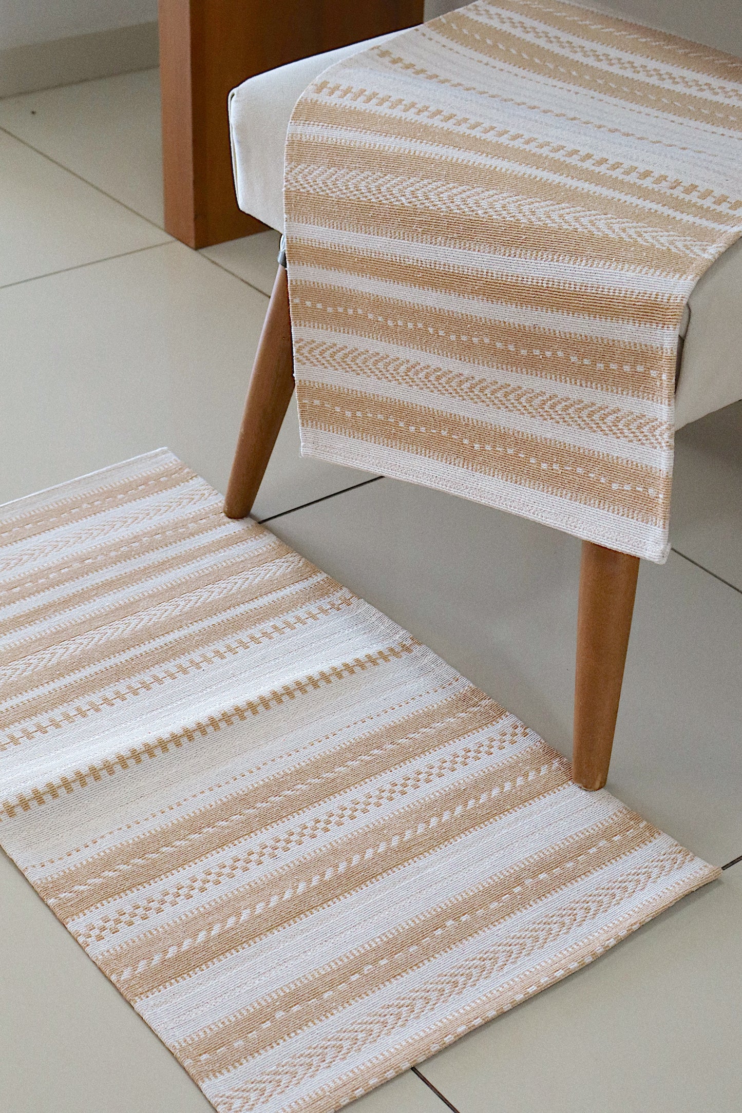 Tapete 42x64cm Antiderrapante Arezzo Bege