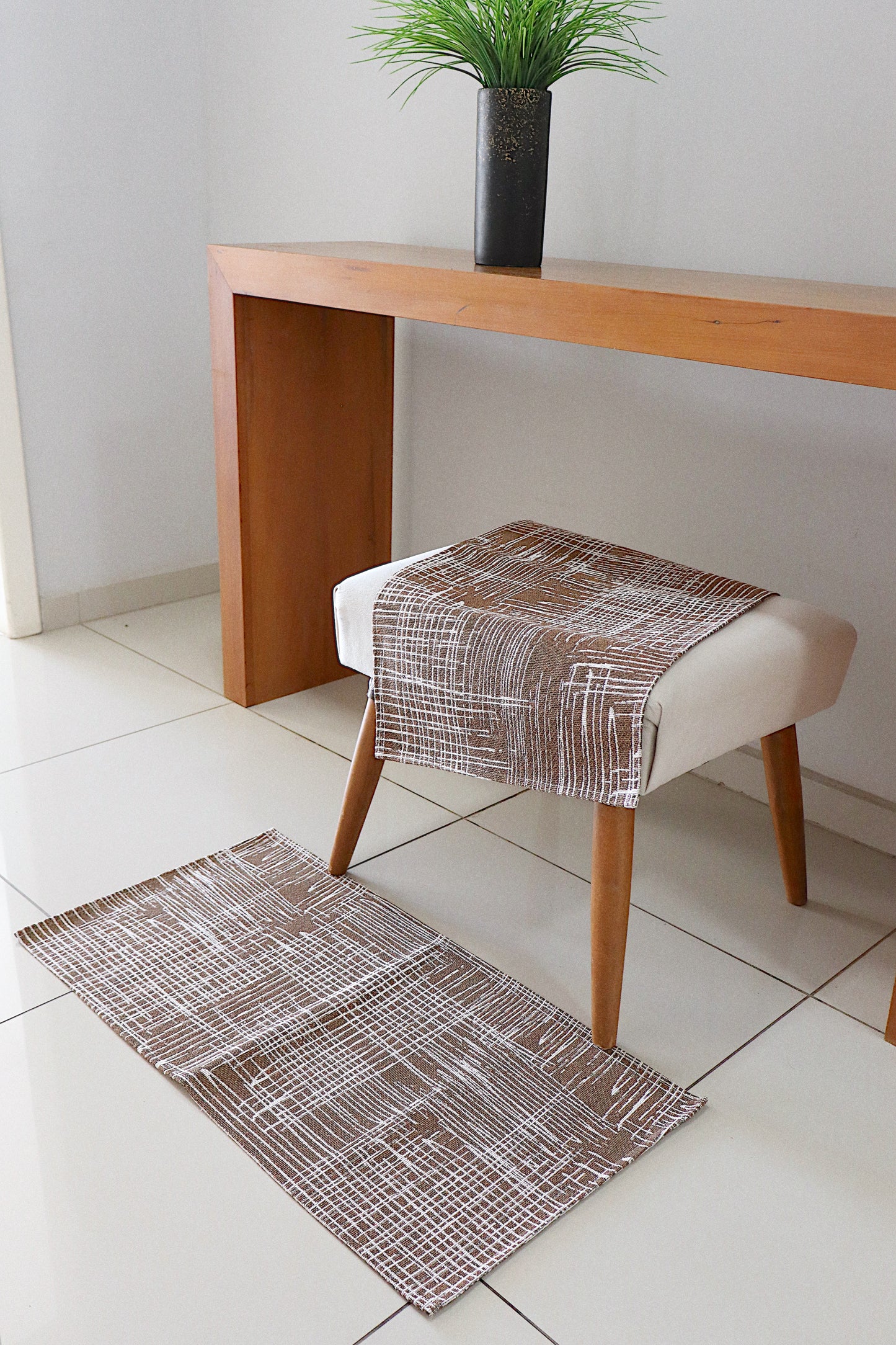 Tapete 42x64cm Antiderrapante Milão Marrom