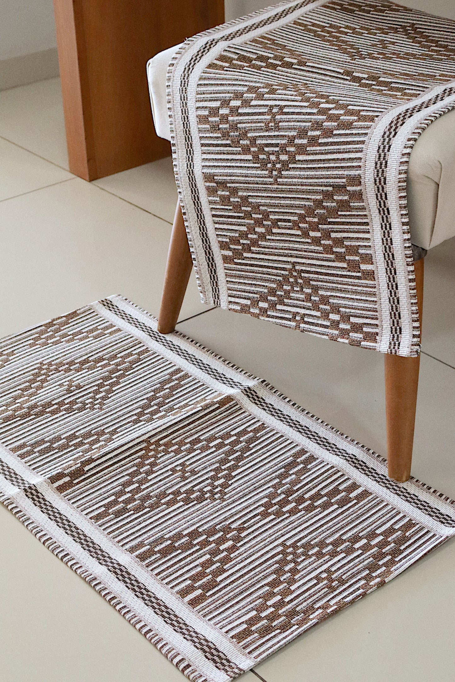 Tapete 46X67cm Marajó Marrom