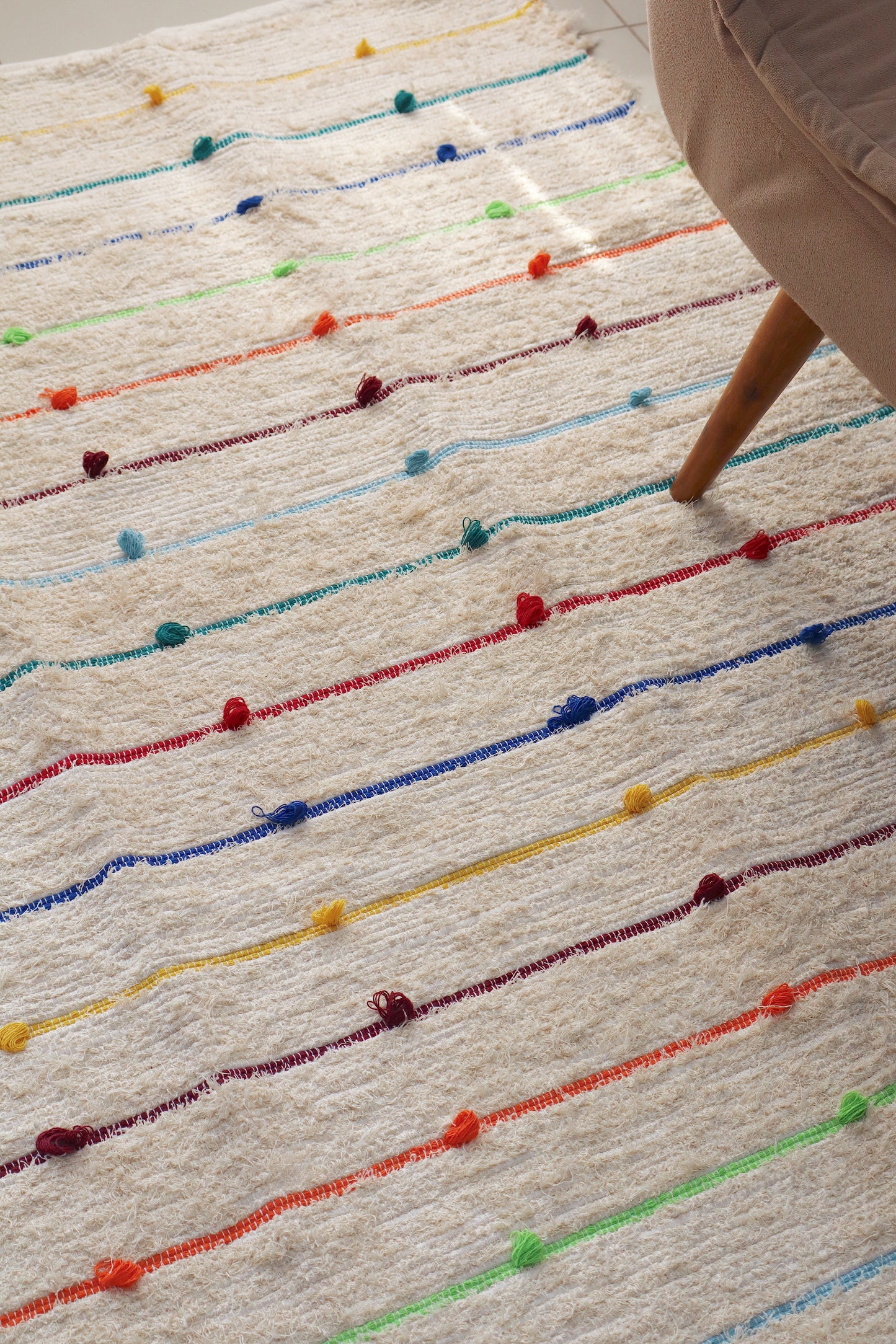 Tapete Algodão Puxadinho Pompom Colorido Arco Íris 2,00x2,50m