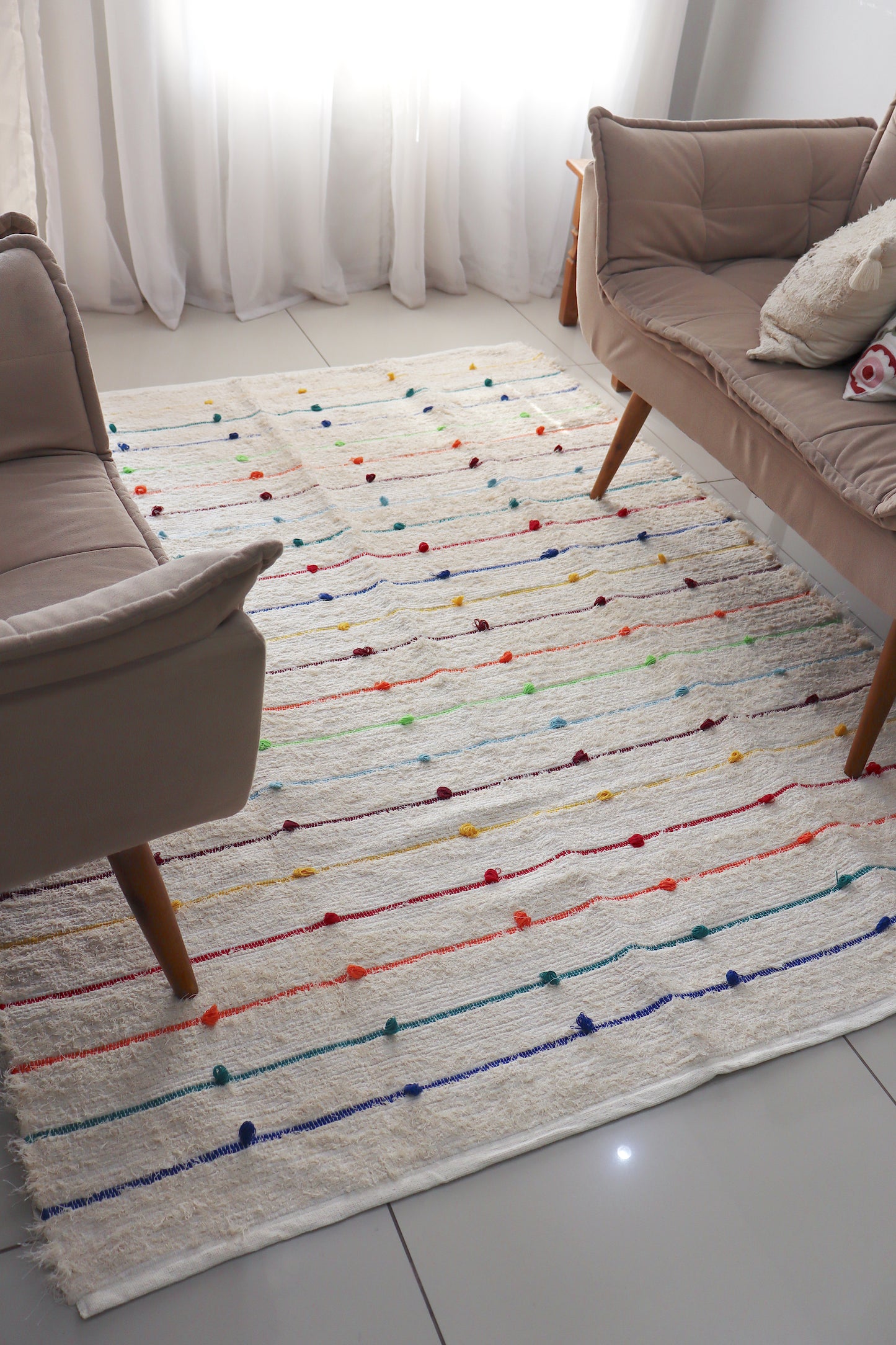Tapete Algodão Puxadinho Pompom Colorido Arco Íris 2,00x2,50m