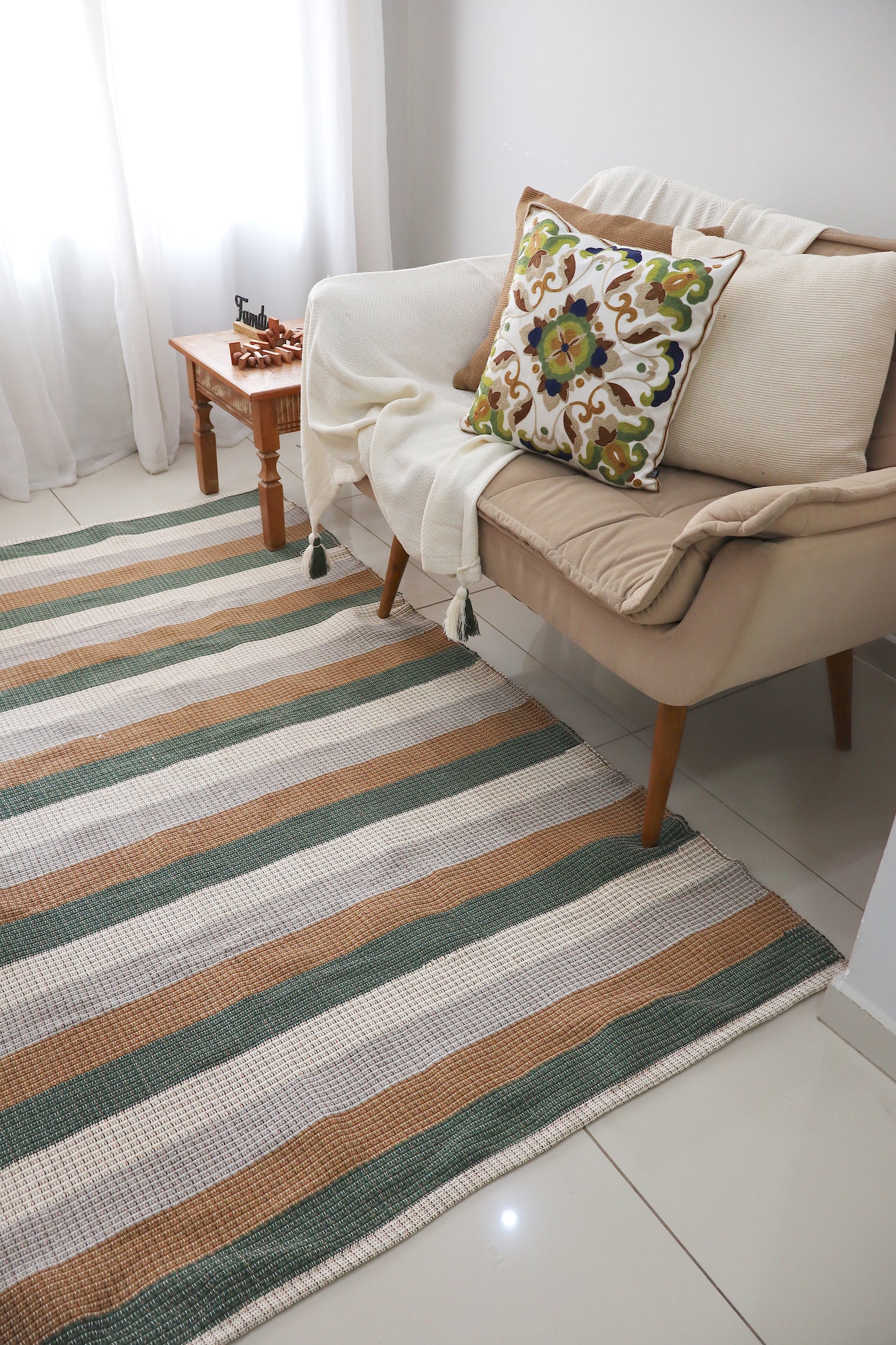 Tapete em Linha Listrado Verde e Marrom 2,00x3,00m