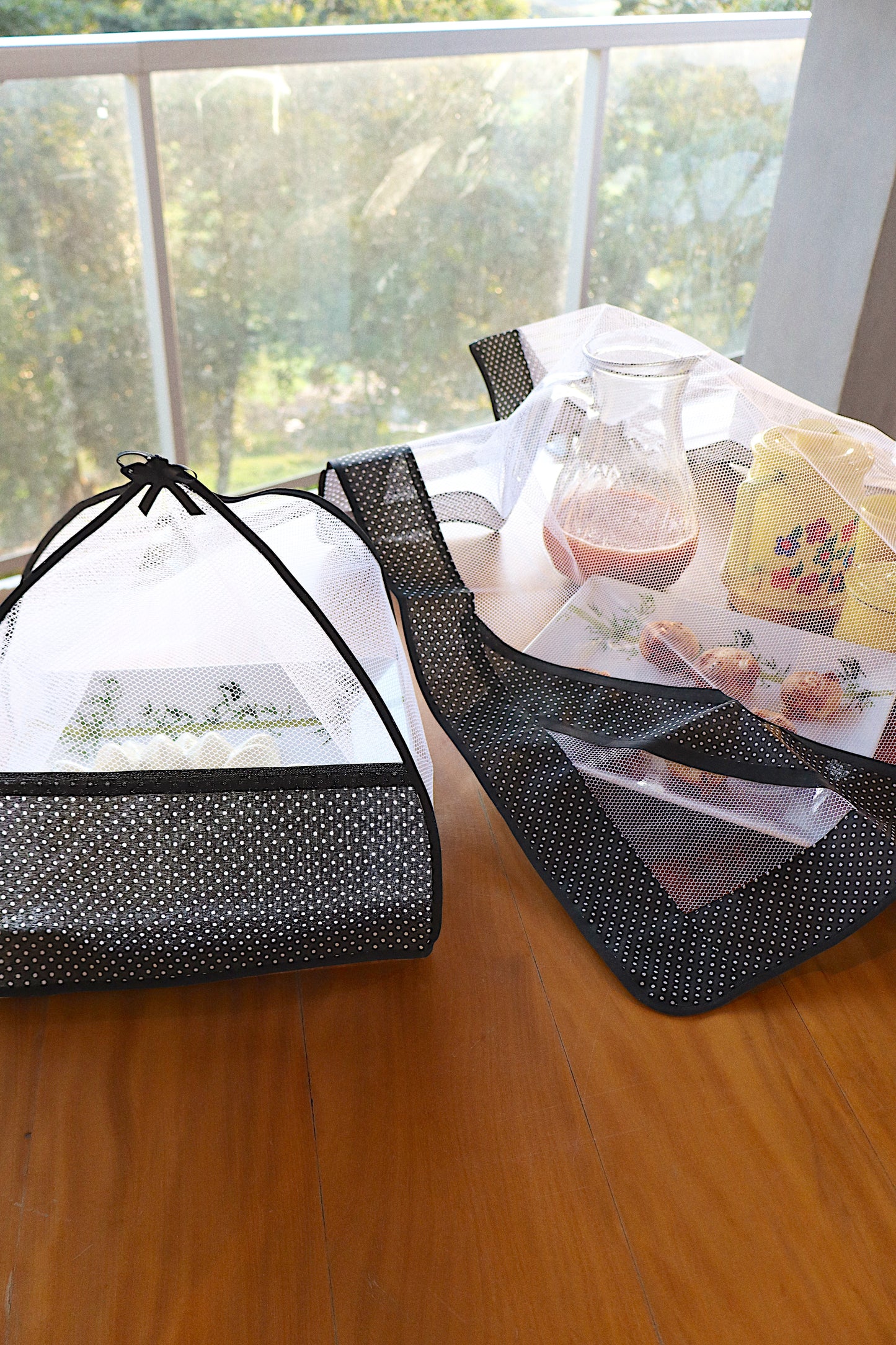 Kit Tule Cobre Alimentos 72x72cm + Cobre Bolo 30x30cm Poá Preto