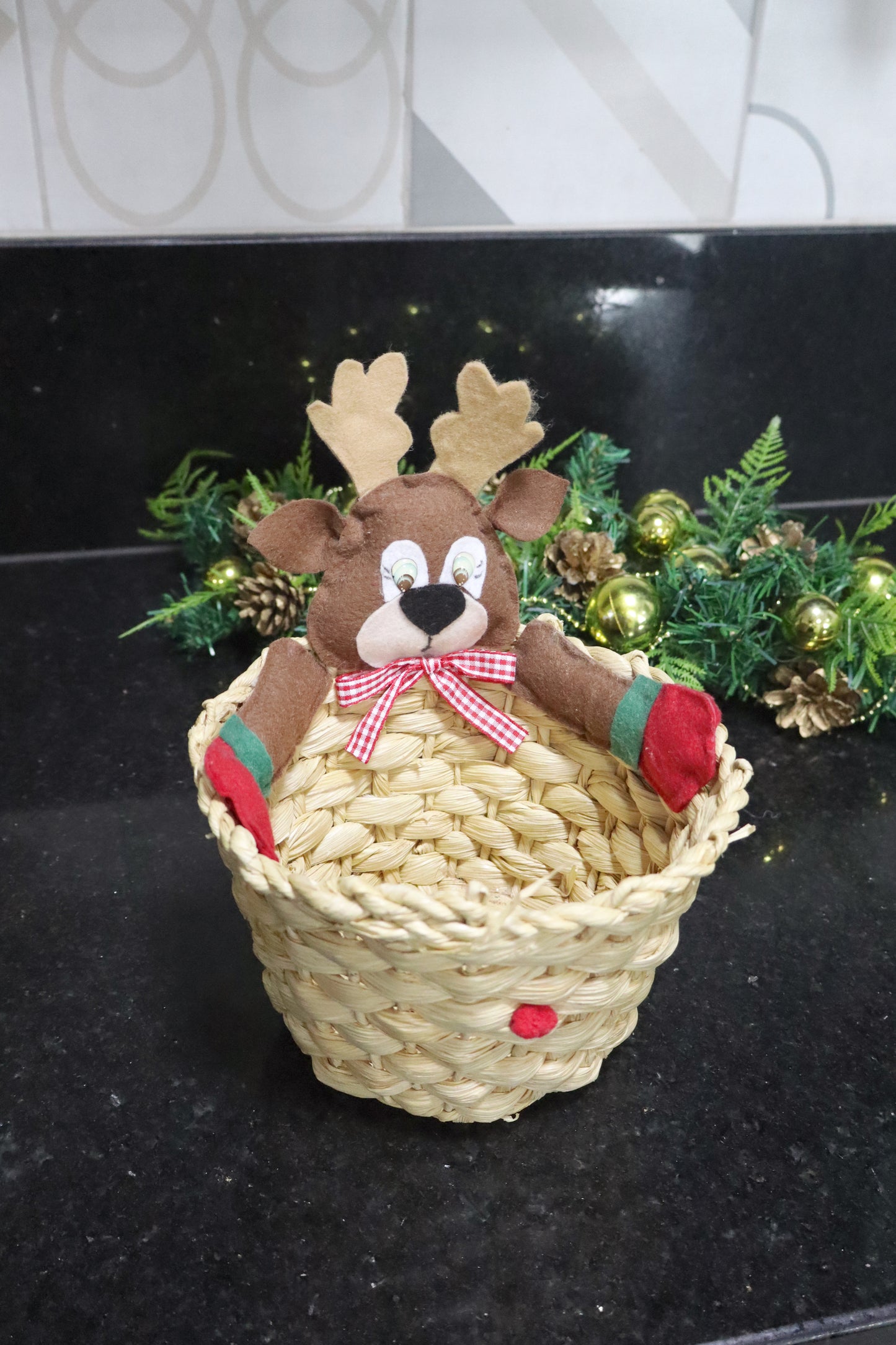 Cachepô Cesta de Rena de Natal em Palha