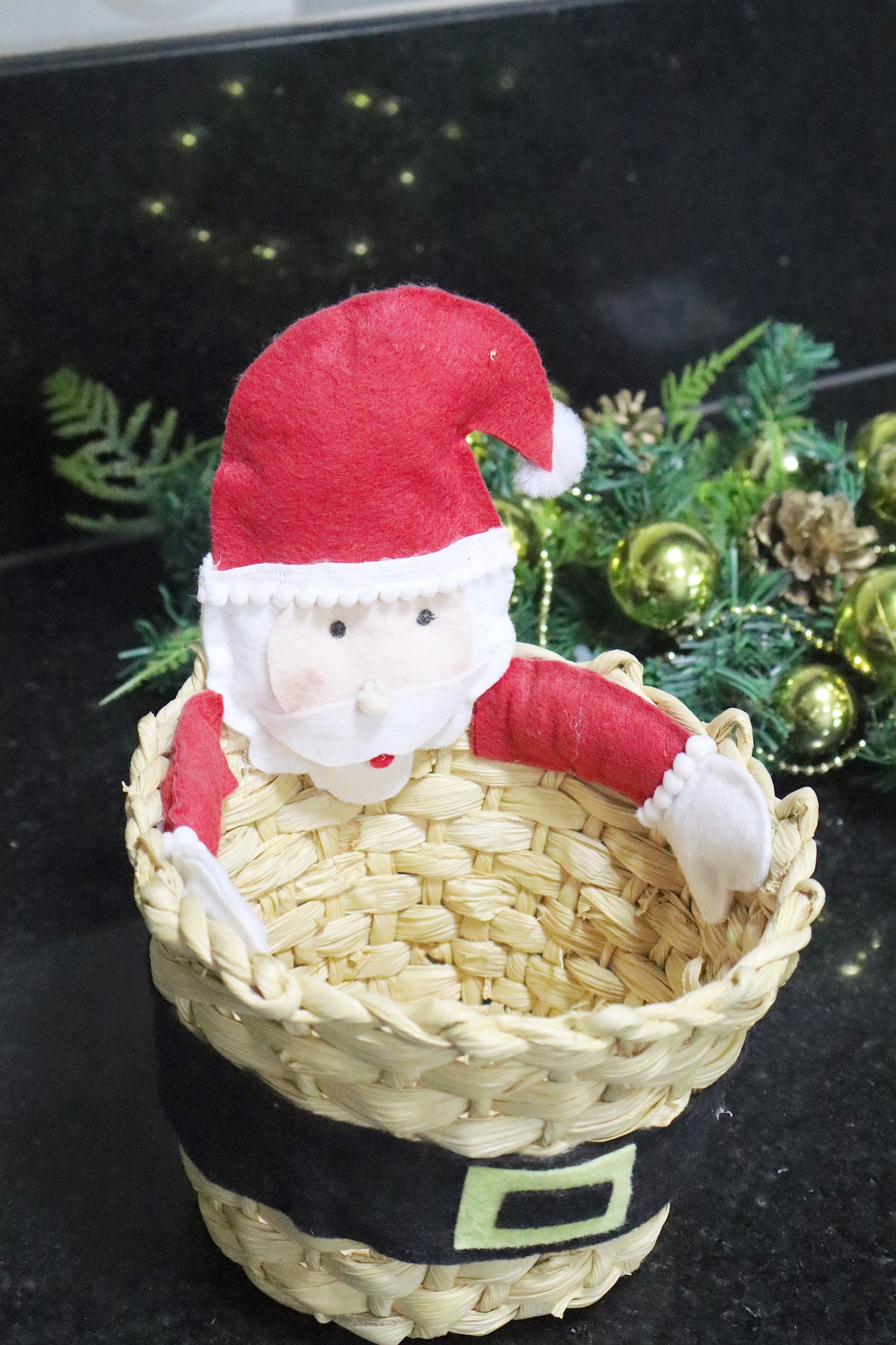 Cachepô Cesta de Papai Noel de Natal em Palha