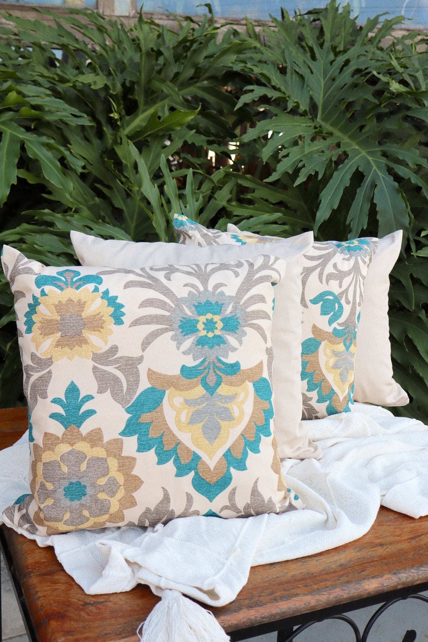 Kit 4x Almofadas Completas Floral Tifanny e Bege