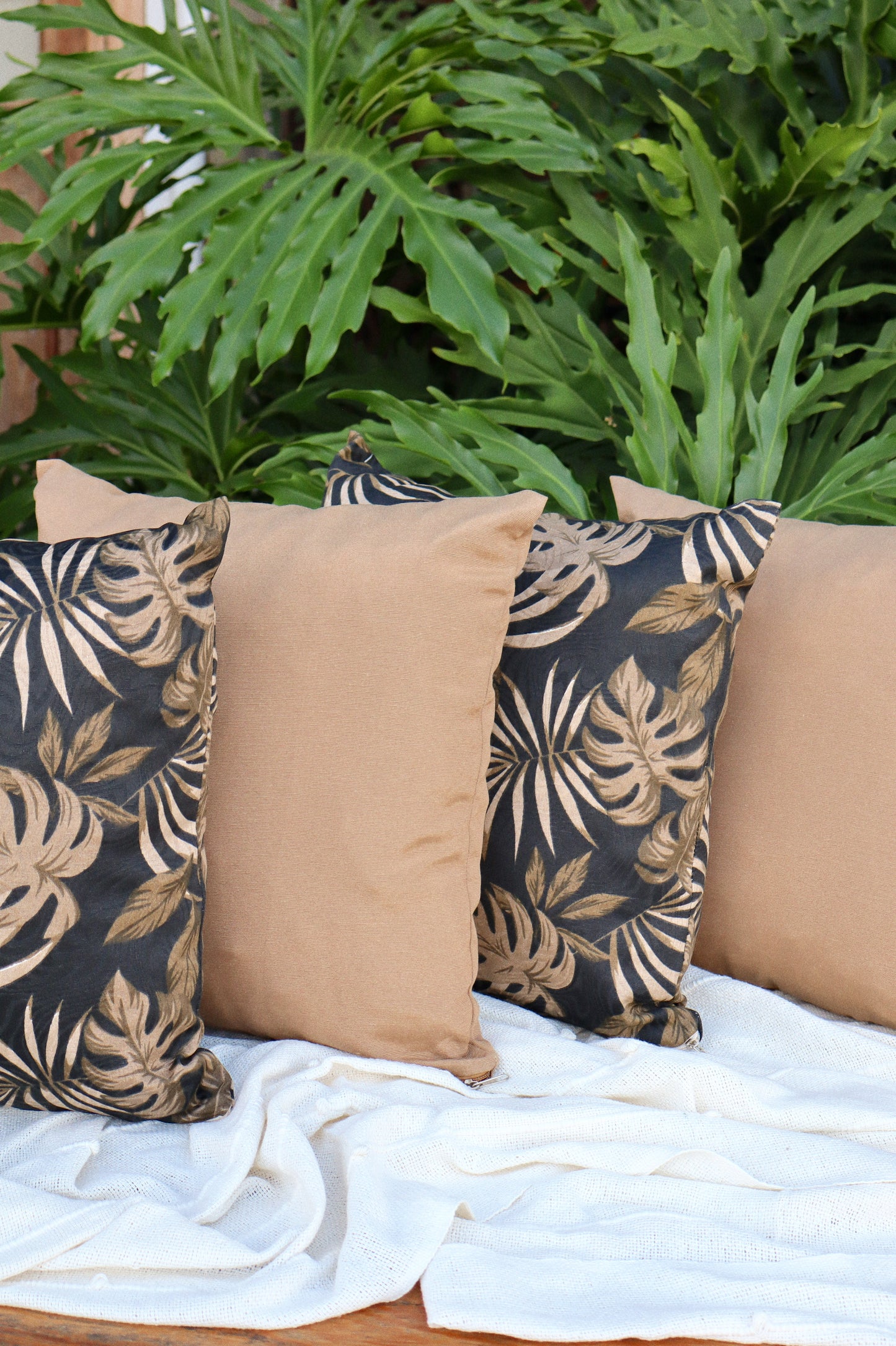 Kit 4x Almofadas Completas Folhas Caramelo