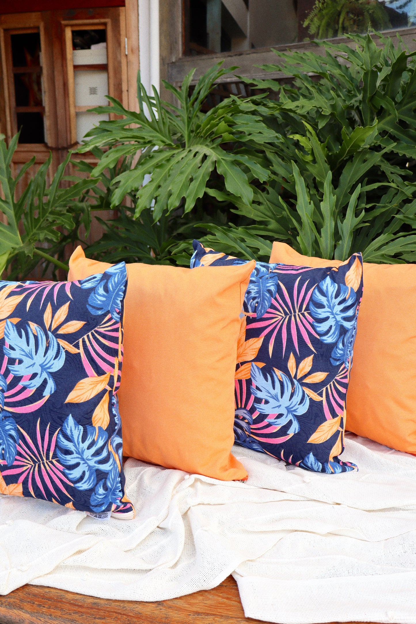 Kit 4x Almofadas Completas Folhas Azul e Laranja