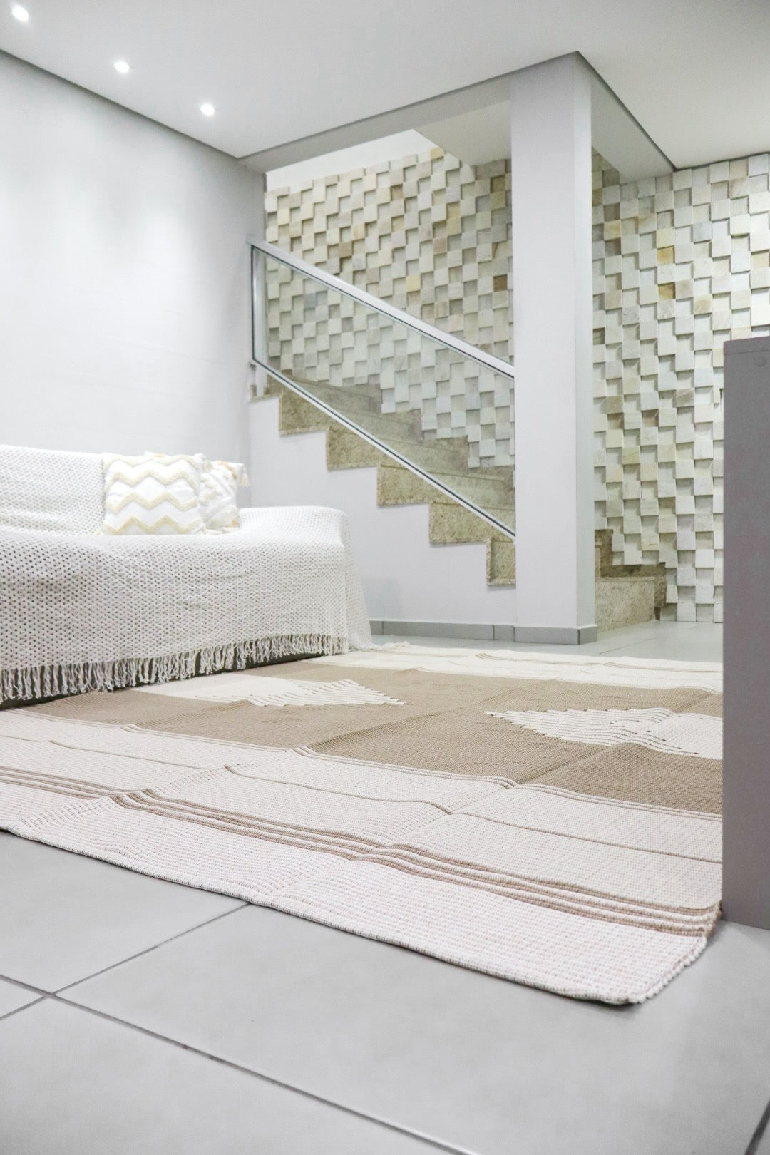 Tapete de Bico X Linha Cru e Bege 2,00x2,50m