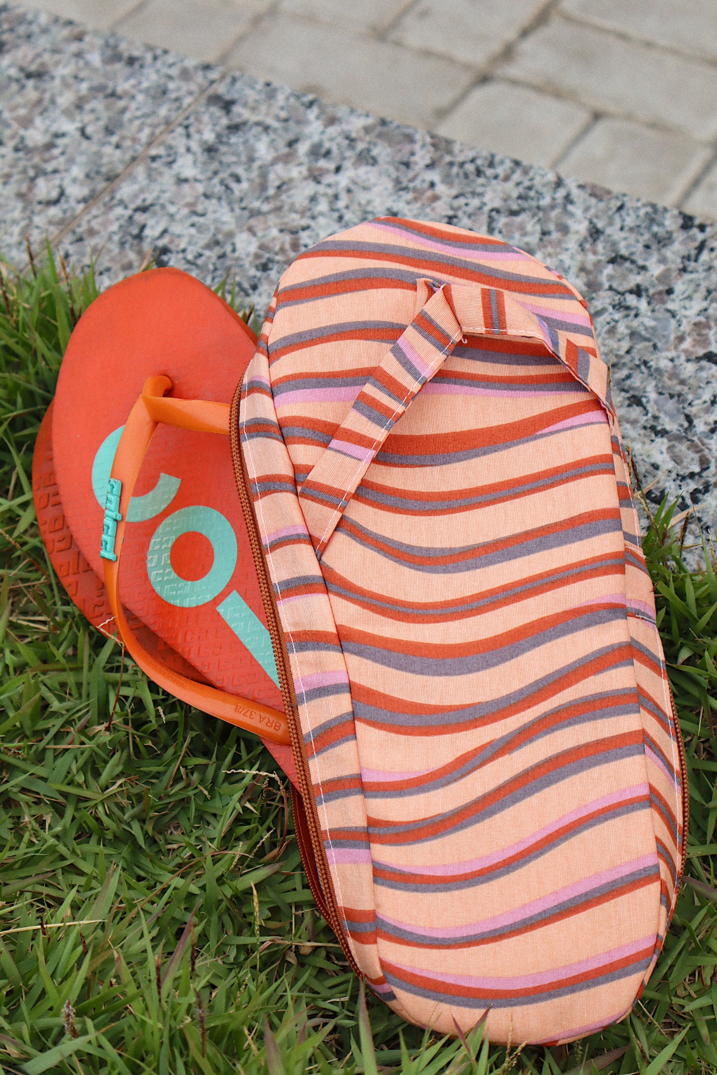 Necessaire Porta Chinelos Listrado Laranja
