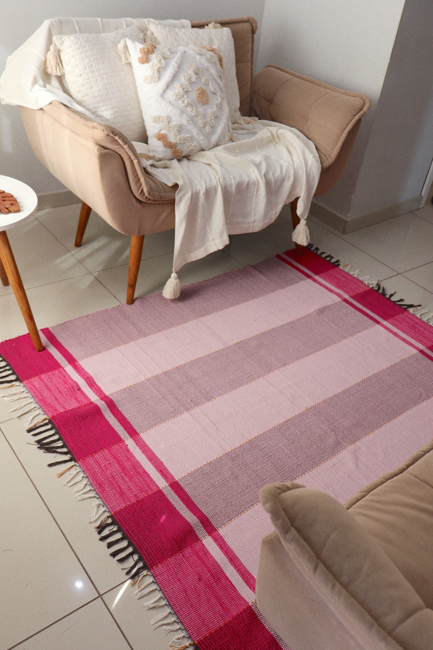 Tapete em Malha Moldura Rosa 1,50x1,50m
