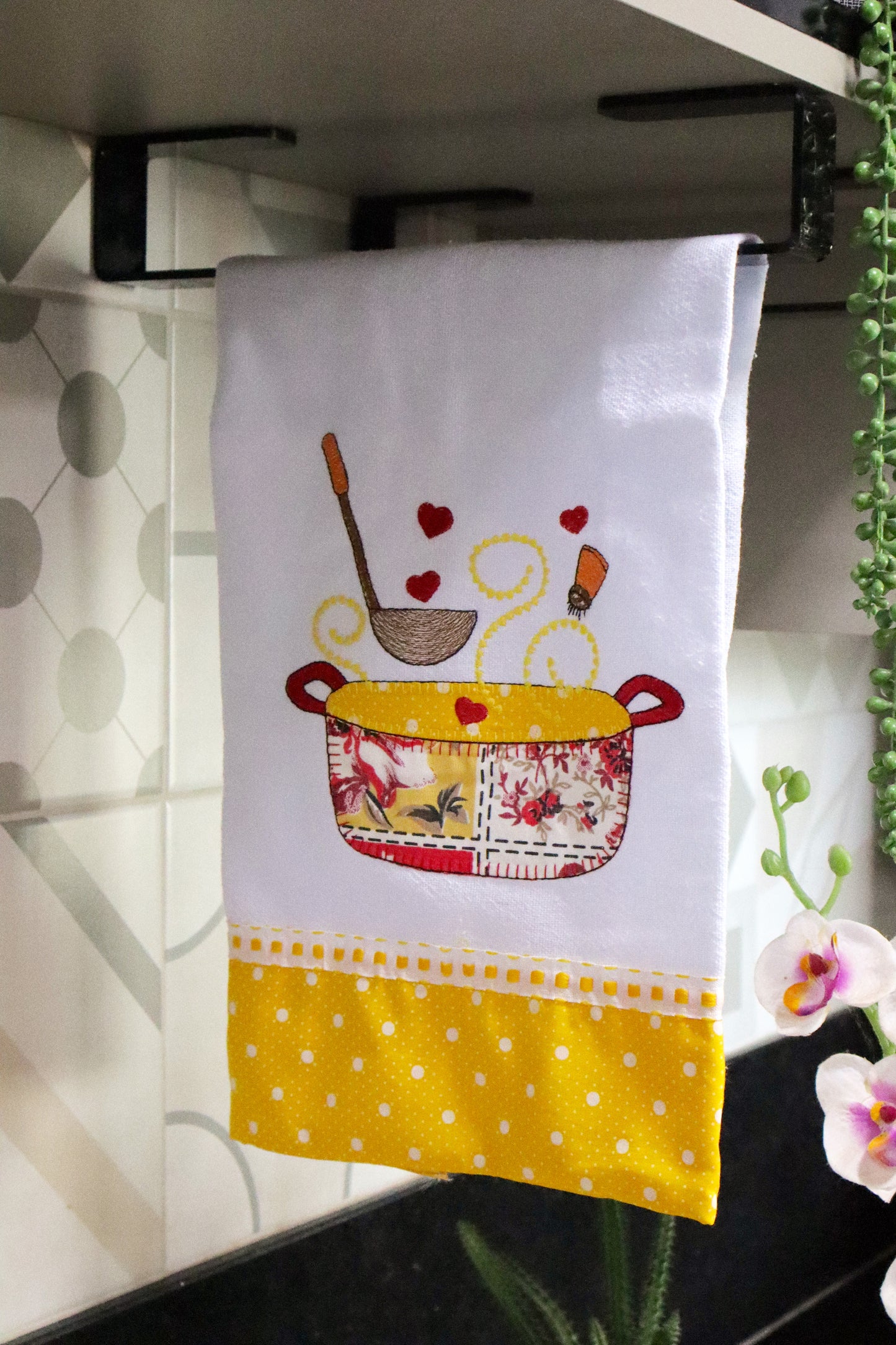 Kit Cozinha 3 Peças - Bate Mão, Pano De Prato E Puxa Saco Panela Amarelo