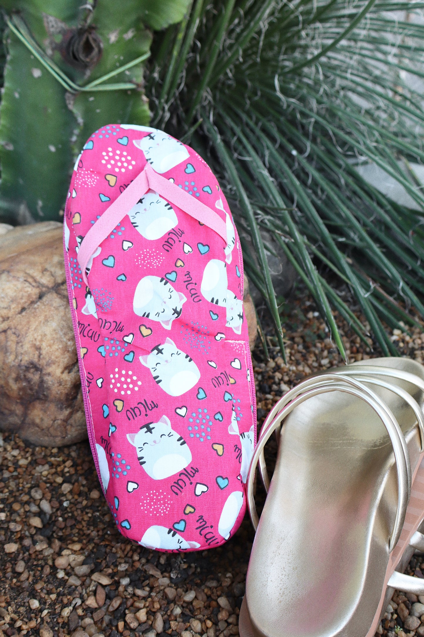 Necessaire Porta Chinelos Gatos Rosa