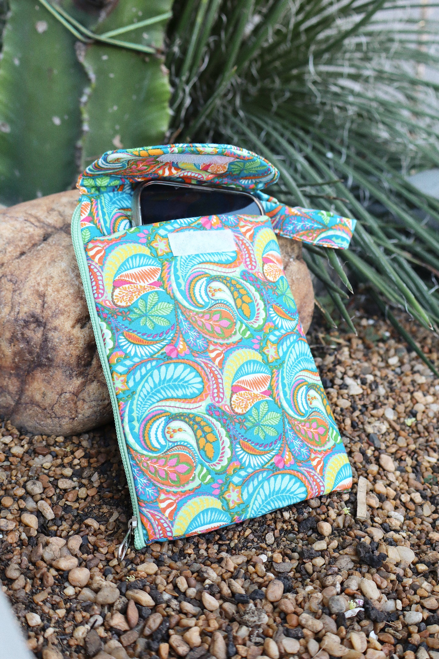 Necessaire Porta Celular Estampado Tifanny