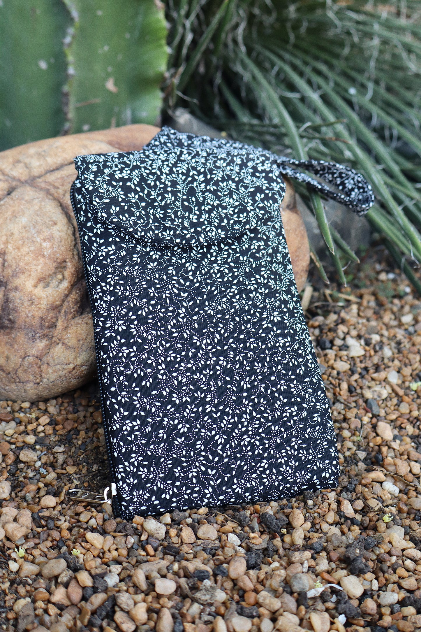 Necessaire Porta Celular Preto