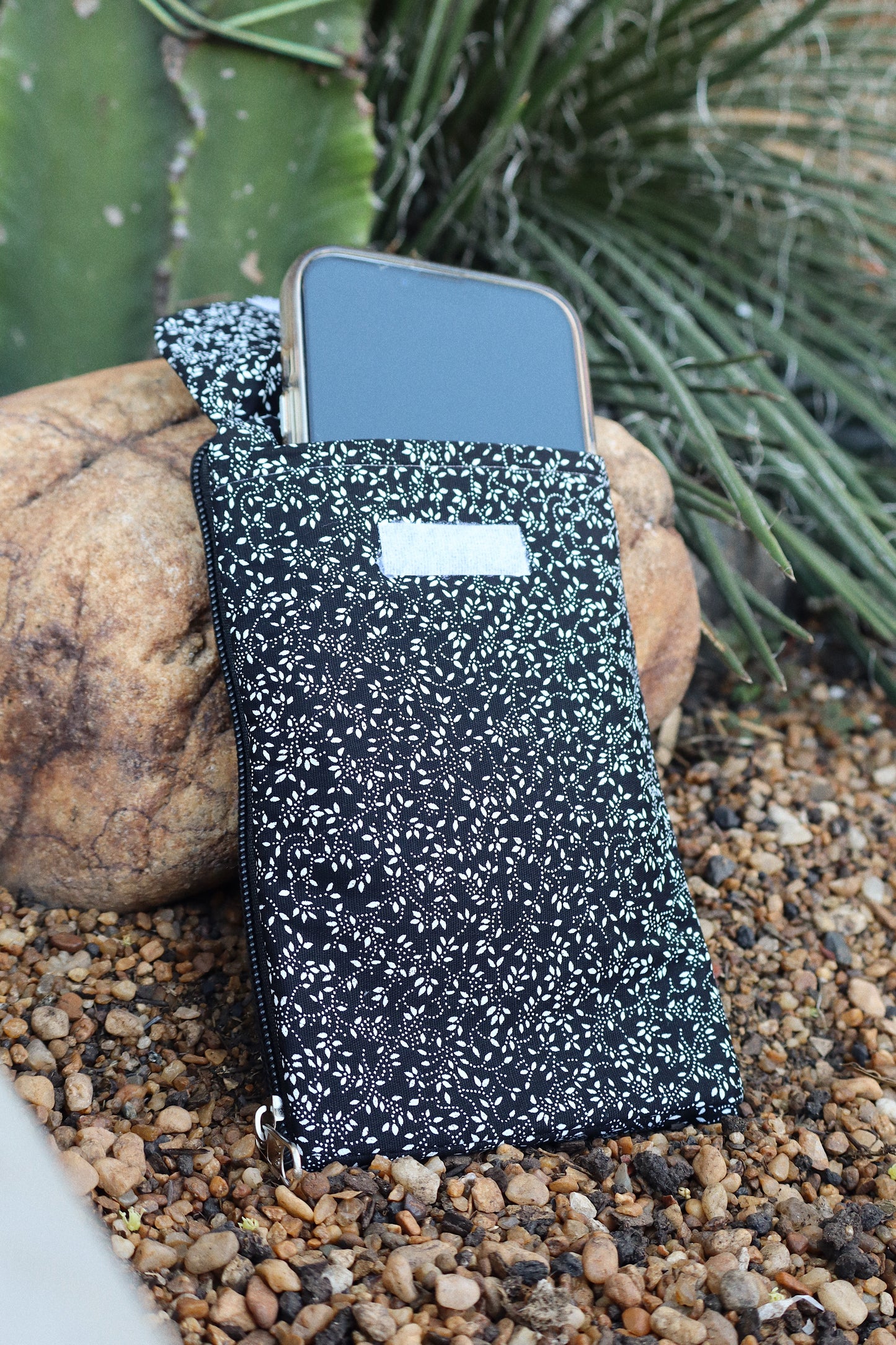 Necessaire Porta Celular Preto