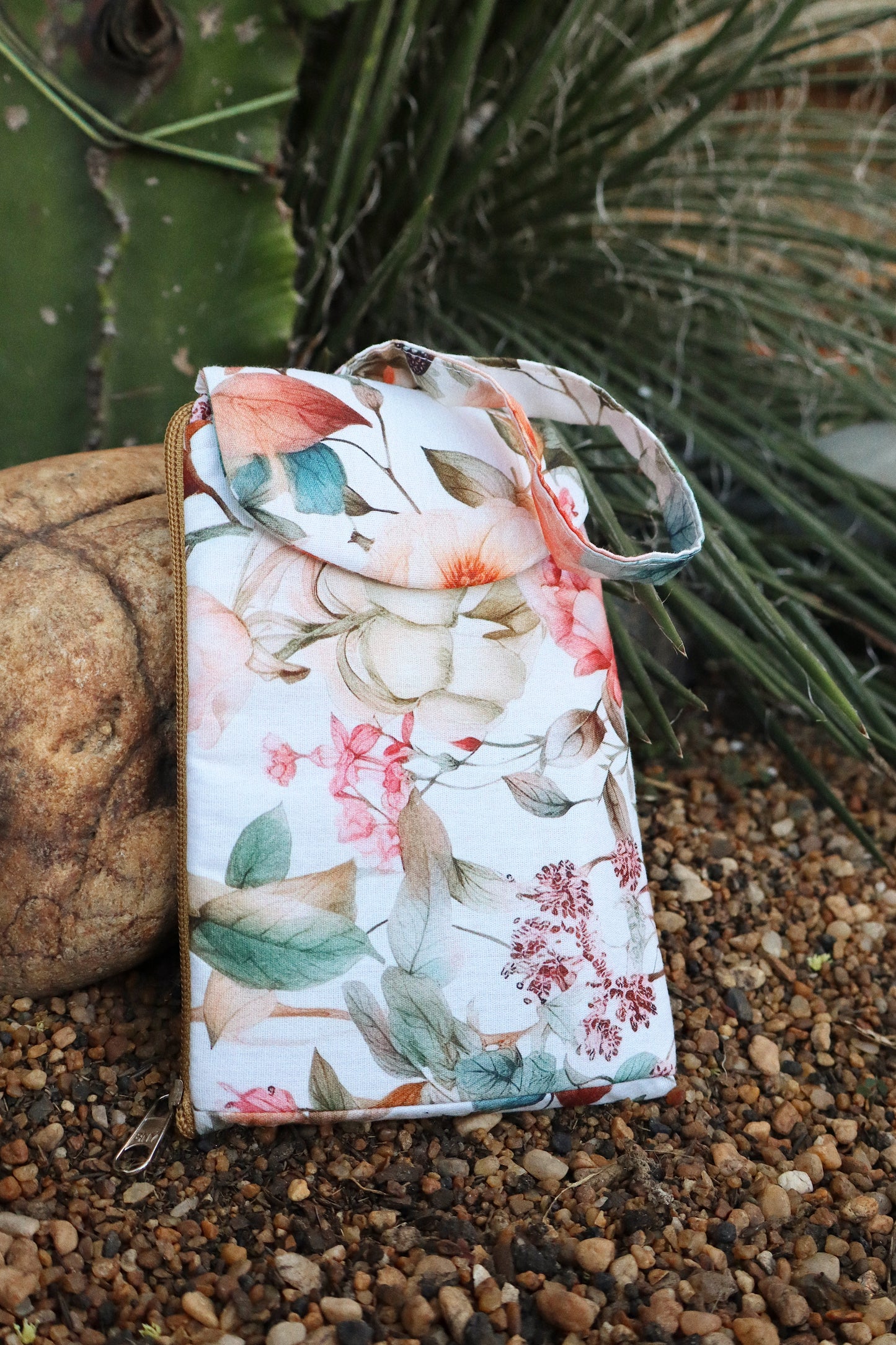 Necessaire Porta Celular Flores Neutro