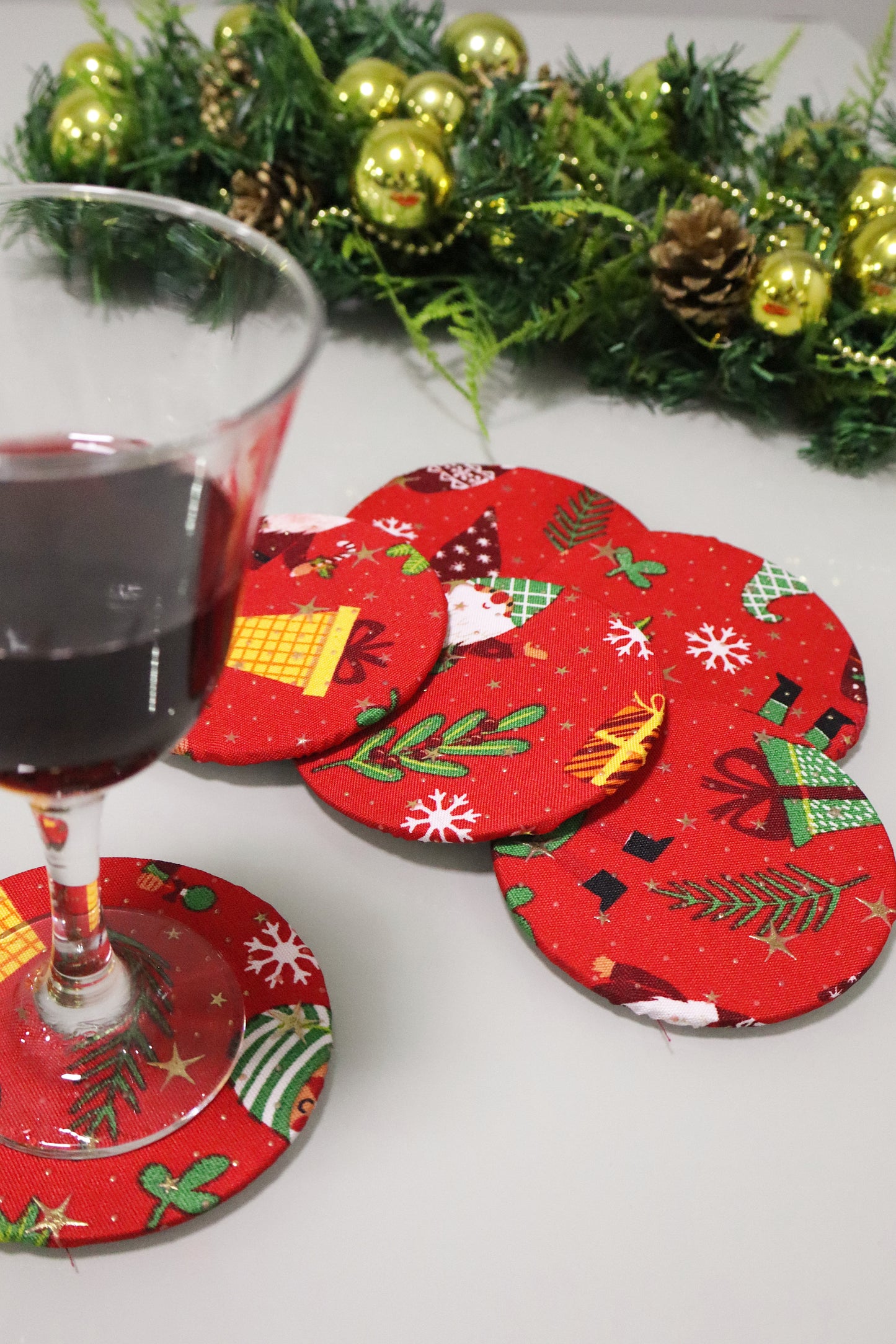 Kit 6 unidades Descanso Para Copos / Porta Copos Natal Papai Noel Vermelho