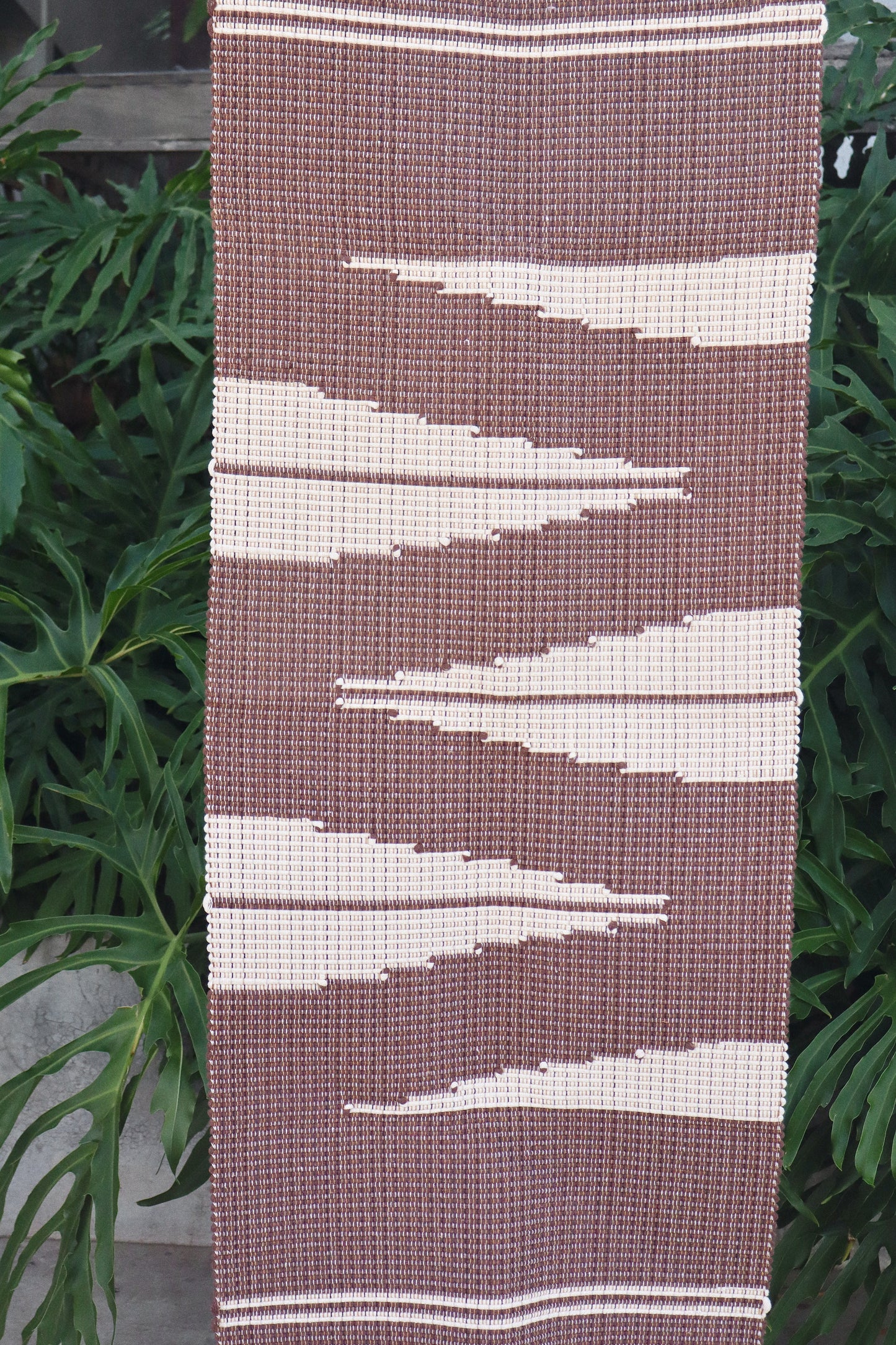 Passadeira Linha Bico Avulsa Marrom