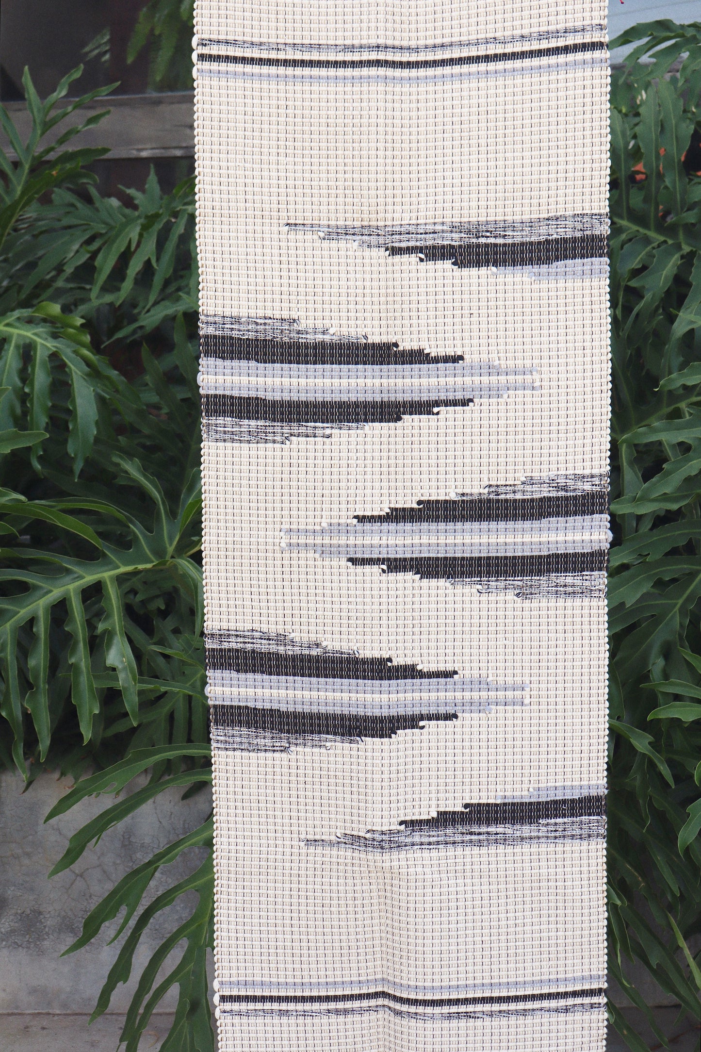 Passadeira Linha Bico Avulsa Cru e Cinza e Preto