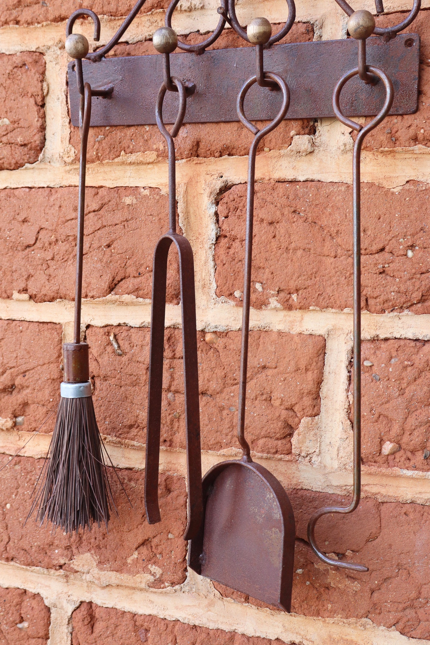 Kit Acessório De Limpeza Para Lareira e Fogão a Lenha Em Ferro Parede