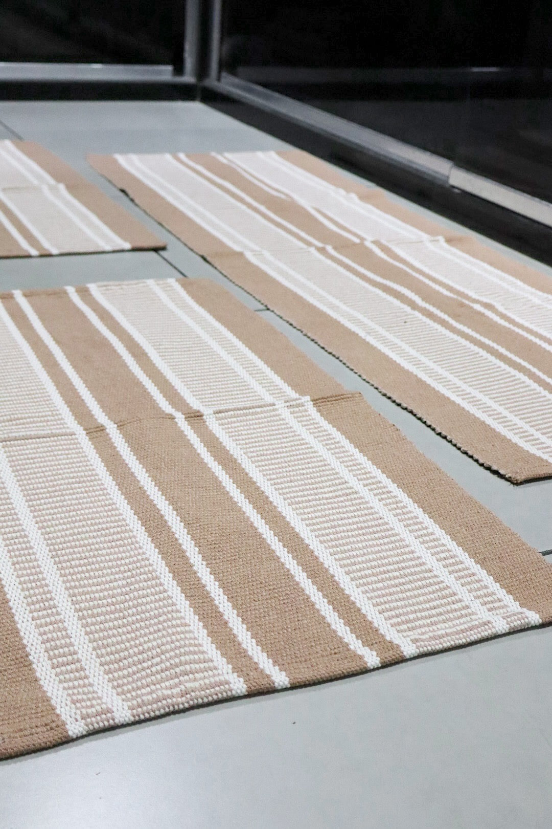 Jogo de Passadeira Linha Listras Bege