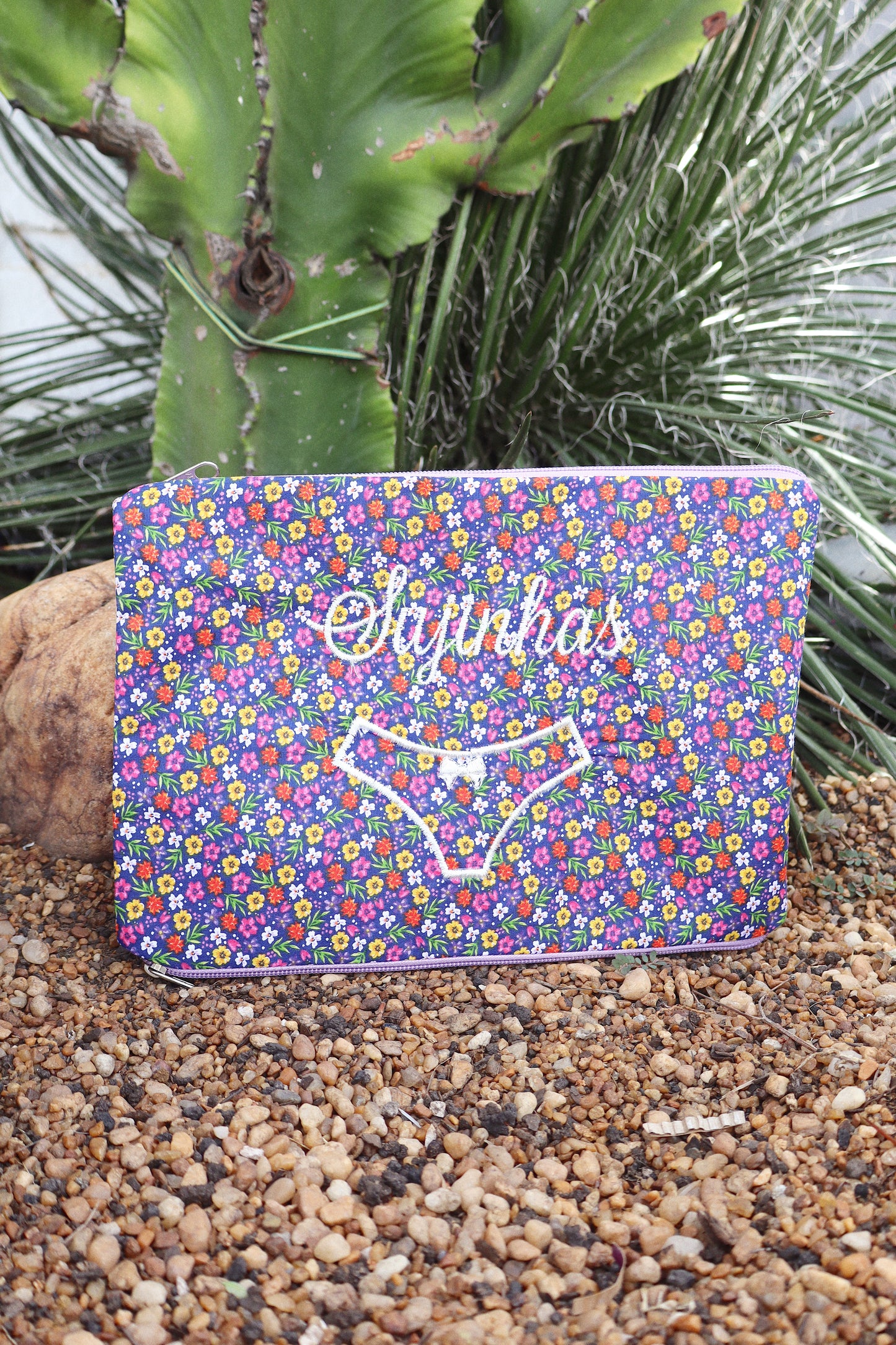Necessaire Porta Calcinha Limpinha Sujinha P Florzinhas Coloridas
