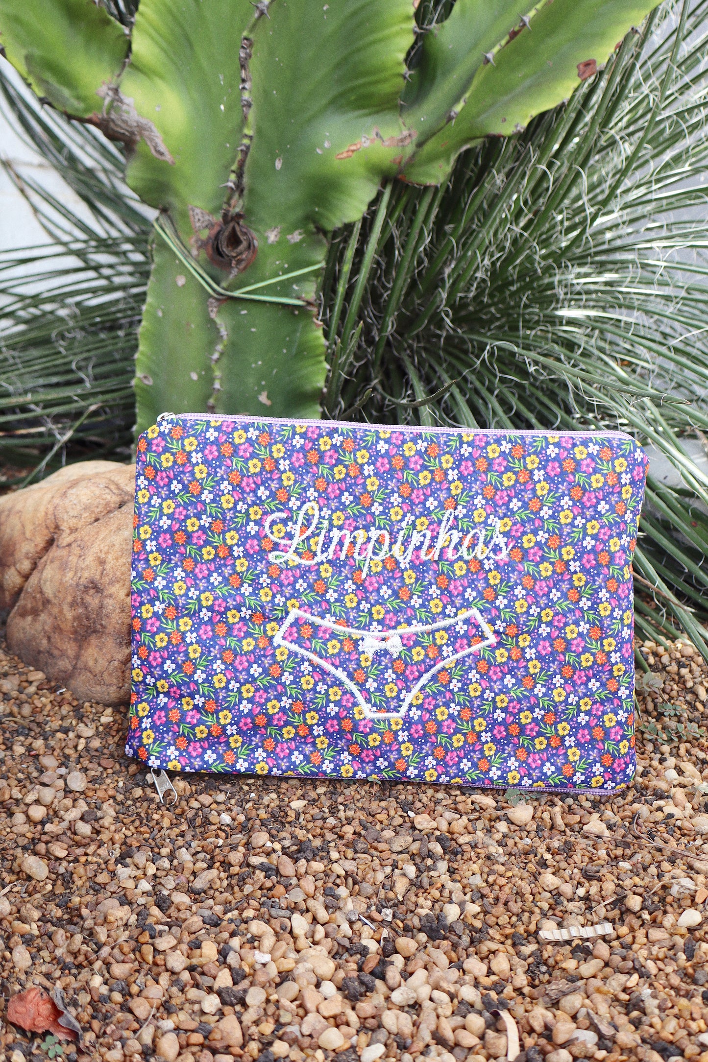 Necessaire Porta Calcinha Limpinha Sujinha P Florzinhas Coloridas