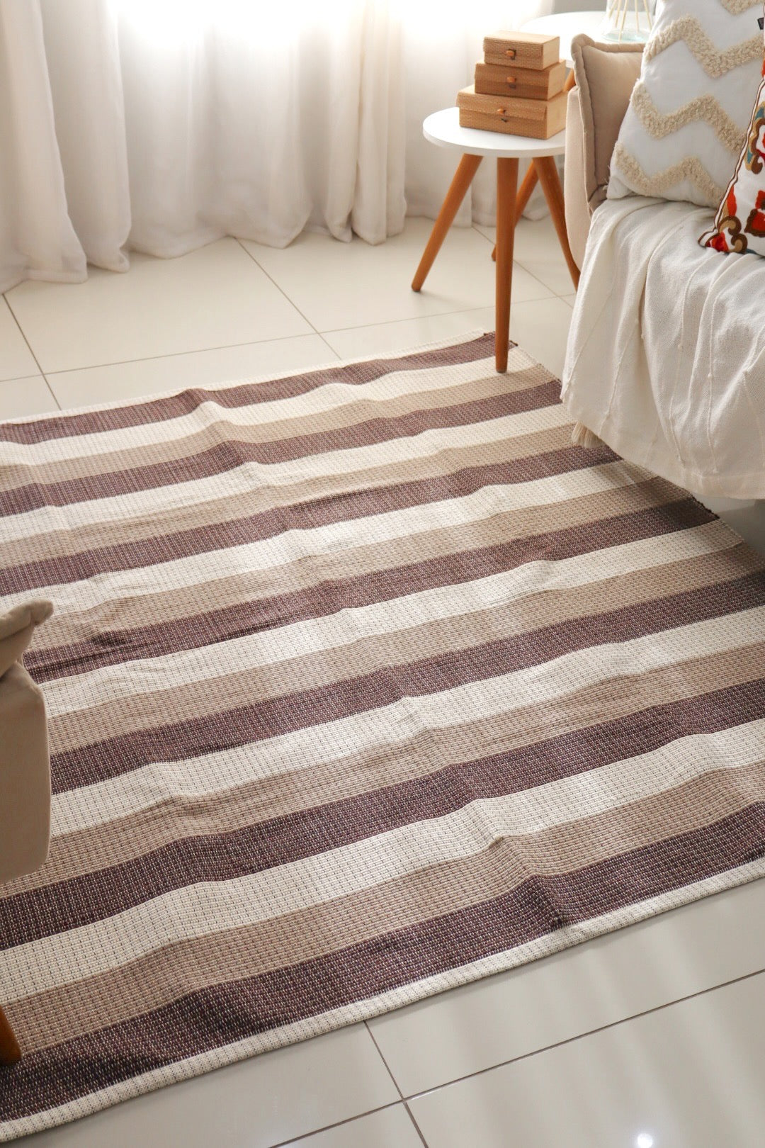 Tapete em Linha Listrado Marrom, Bege e Cru 1,50x1,50m