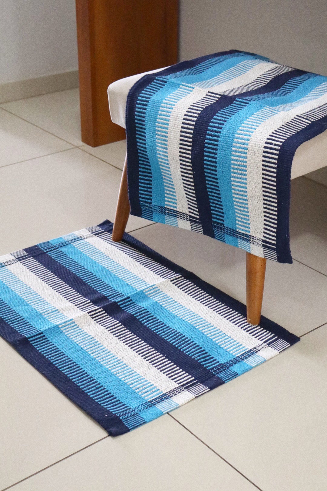 Tapete 46X67cm Listrado Degradê Azul