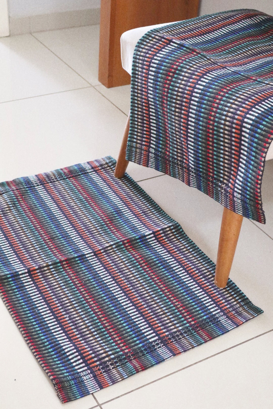 Tapete 46X67cm Multicores Colorido Escuro